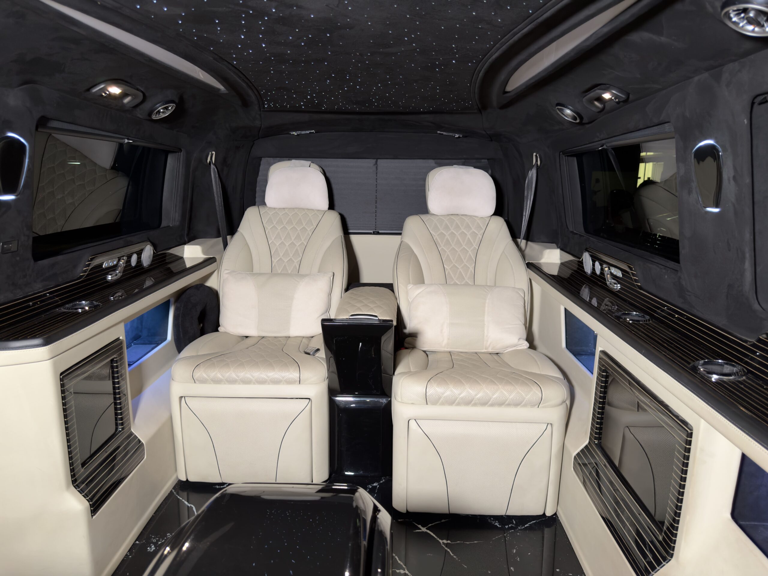 2023 Mercedes-Benz Vito Tourer Select Plus 124 CDI ELWB 4×4