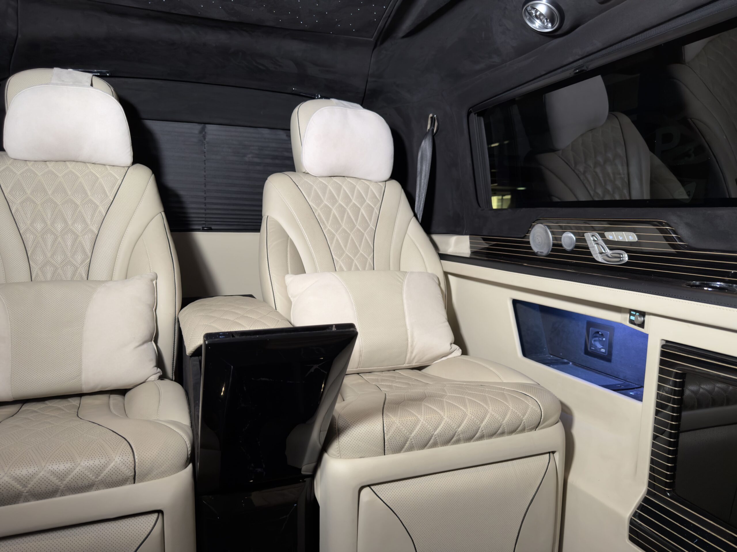 2023 Mercedes-Benz Vito Tourer Select Plus 124 CDI ELWB 4×4