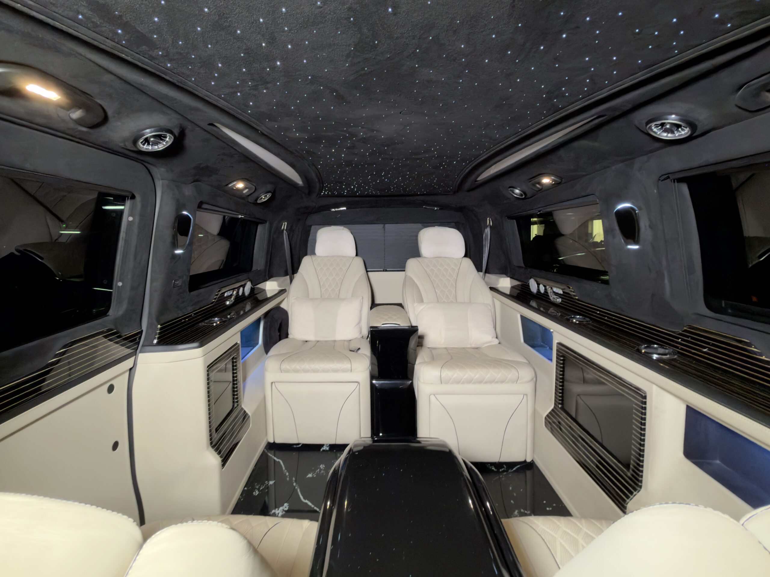 2023 Mercedes-Benz Vito Tourer Select Plus 124 CDI ELWB 4×4