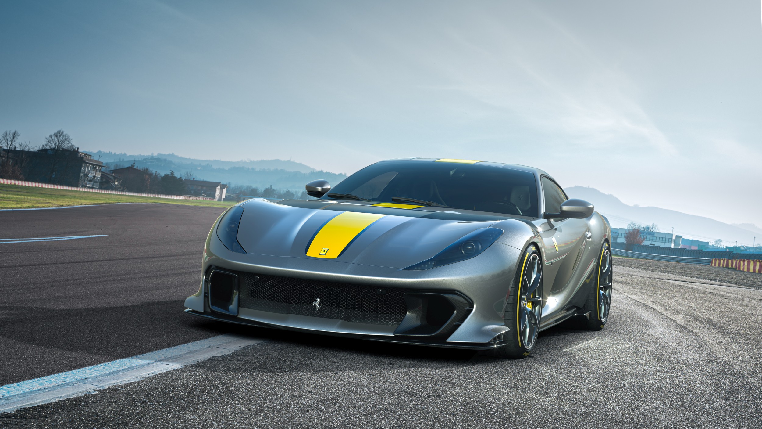 Superfast’ten de süper: Ferrari 812 Competizione