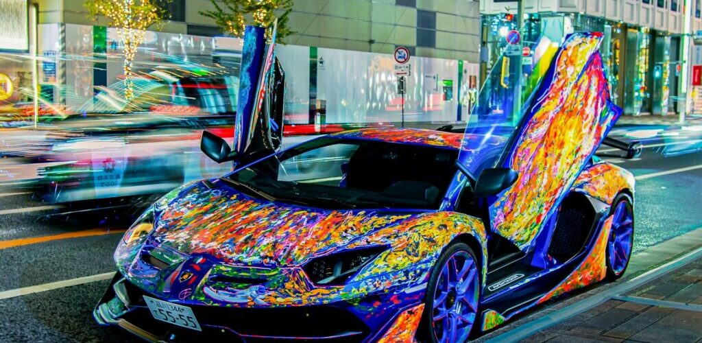 İtalyan Sanatçı Sokakta Lamborghini Aventador SVJ Boyadı