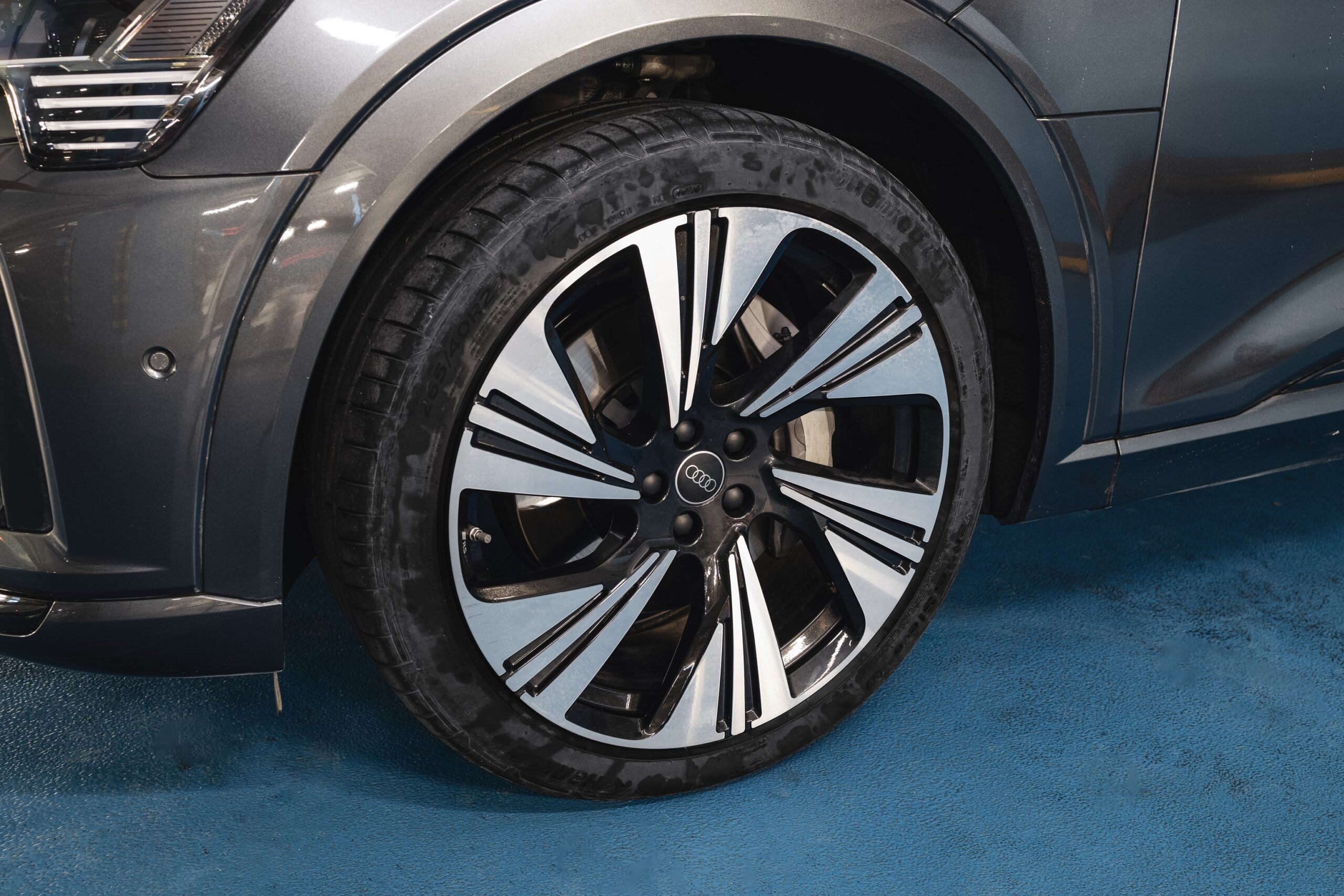 2023 Audi Q8 e-tron 55 Quattro S Line