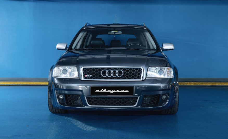 2004 Audi RS6 Avant