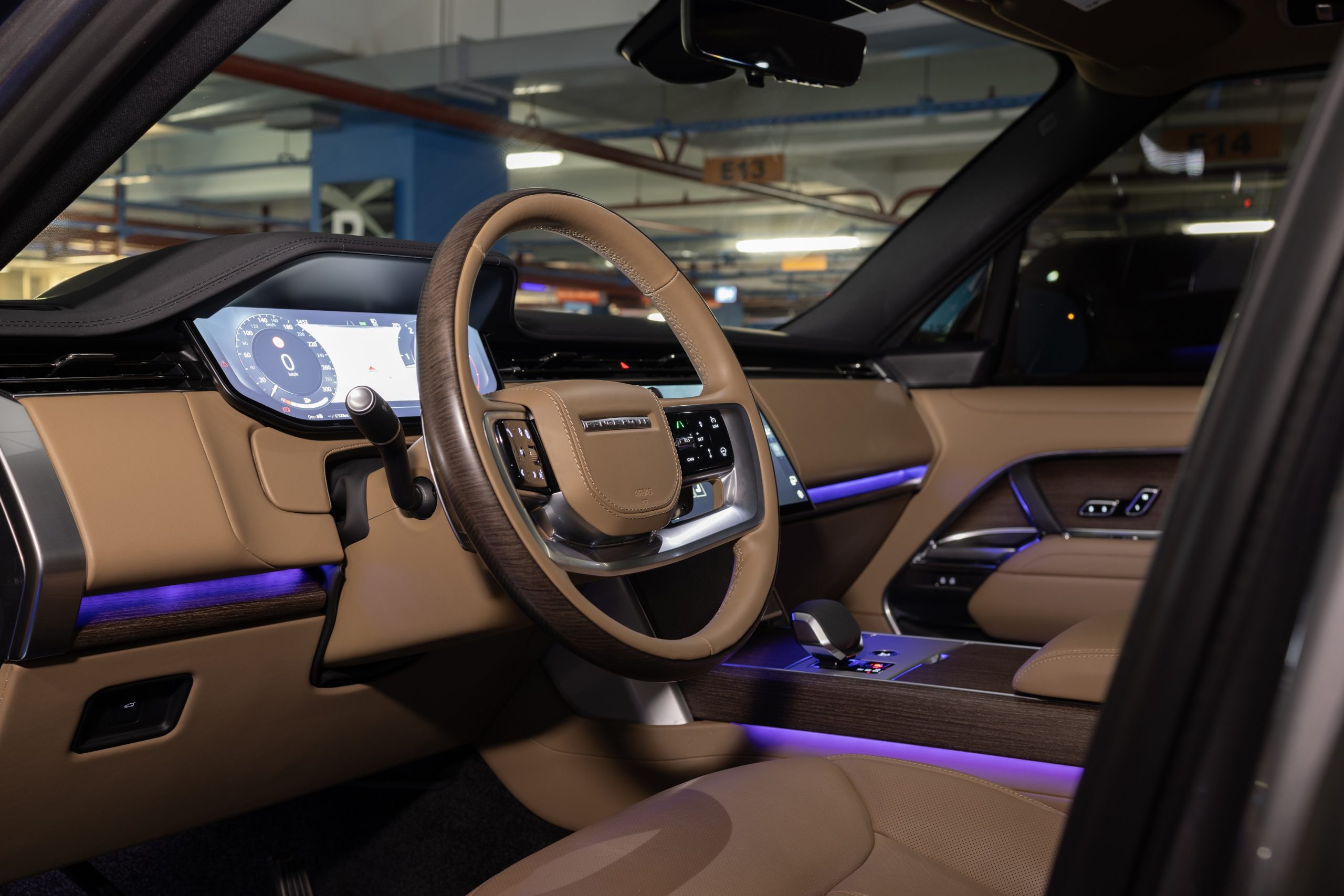 2023 Land Rover Range Rover D350 HSE