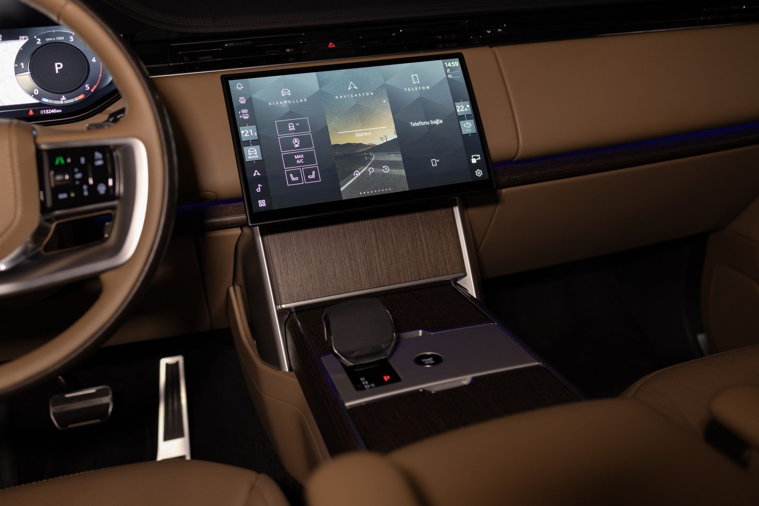 2023 Land Rover Range Rover D350 HSE