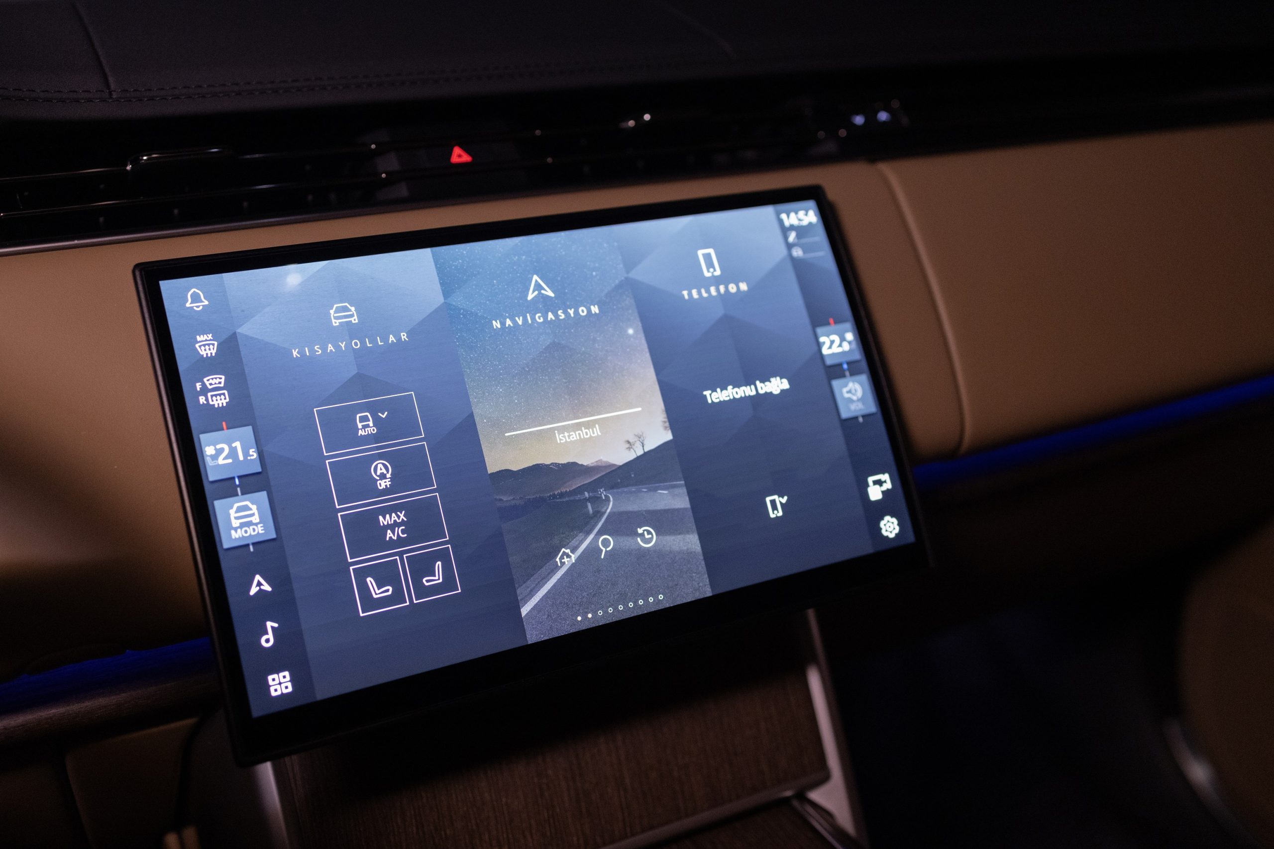 2023 Land Rover Range Rover D350 HSE