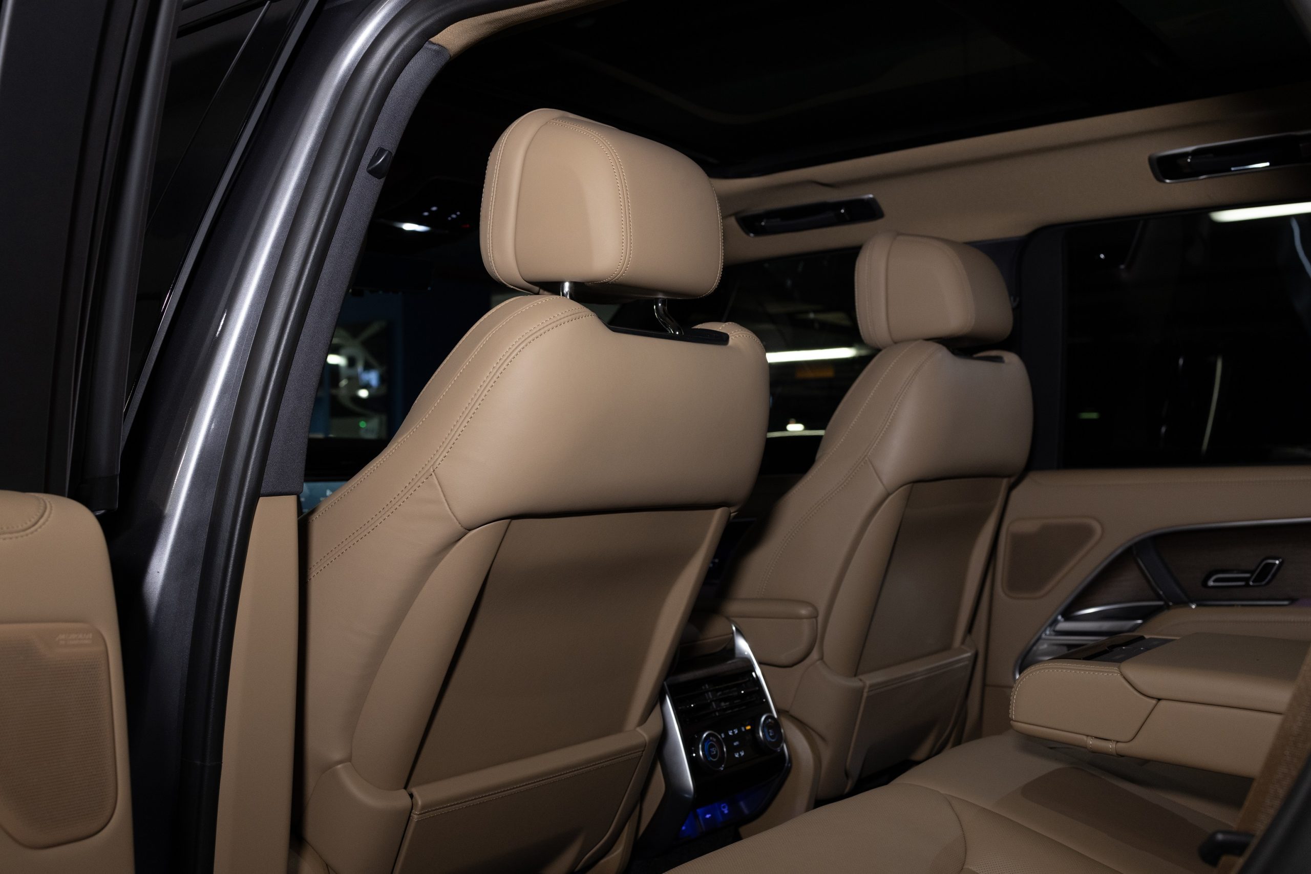 2023 Land Rover Range Rover D350 HSE