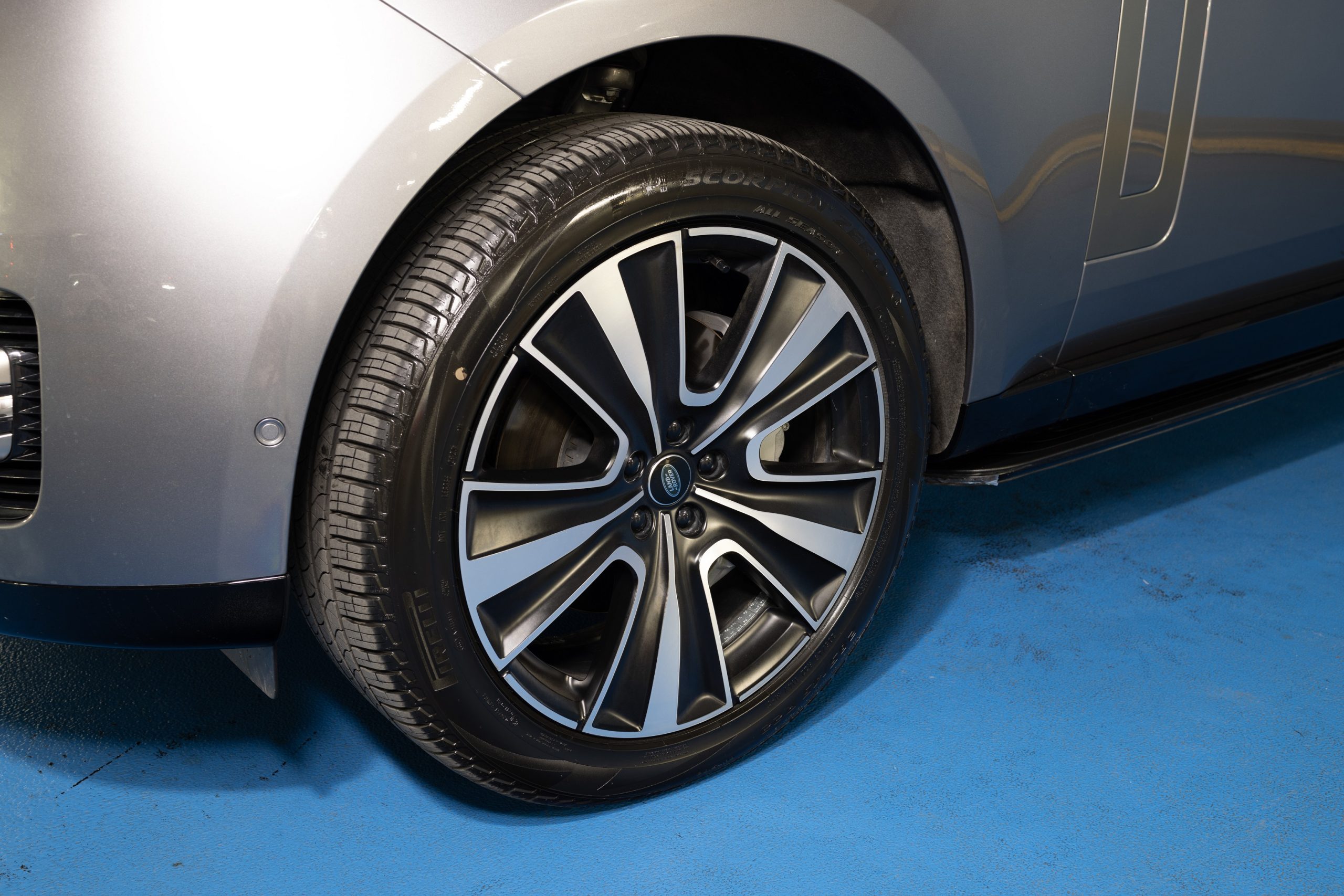 2023 Land Rover Range Rover D350 HSE