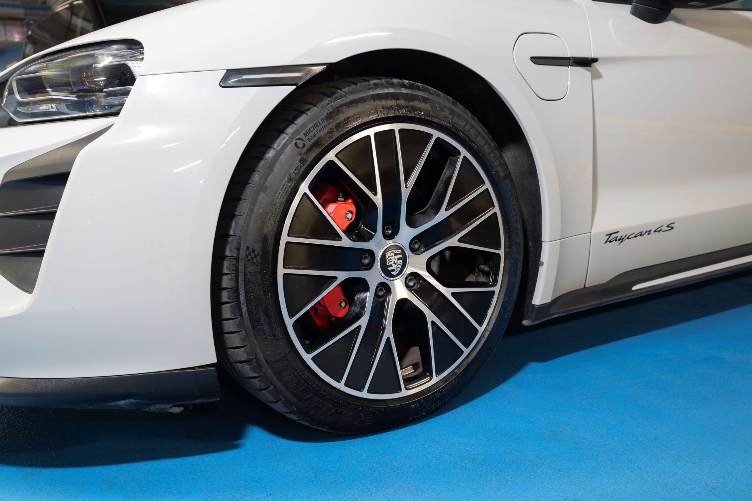 2021 Porsche Taycan 4S Performance Plus