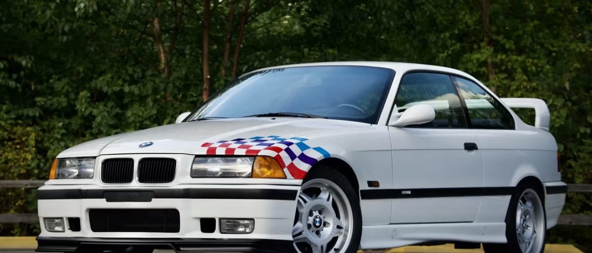 1995 BMW M3 Lightweight açık arttırmaya çıkıyor