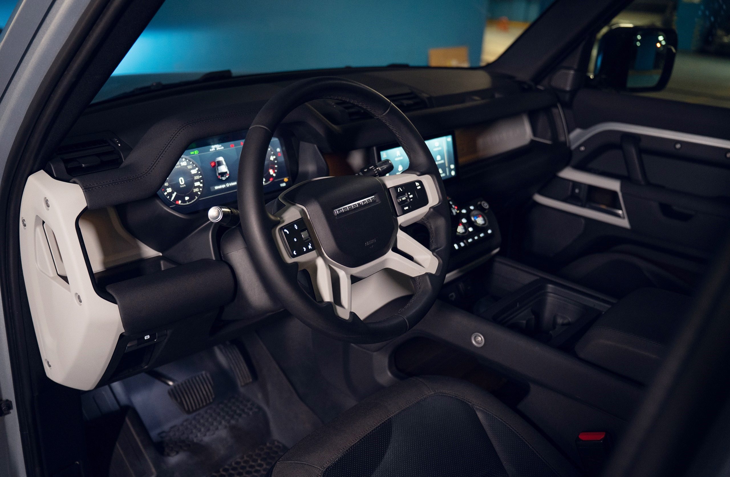 2020 Land Rover Defender D240 SE