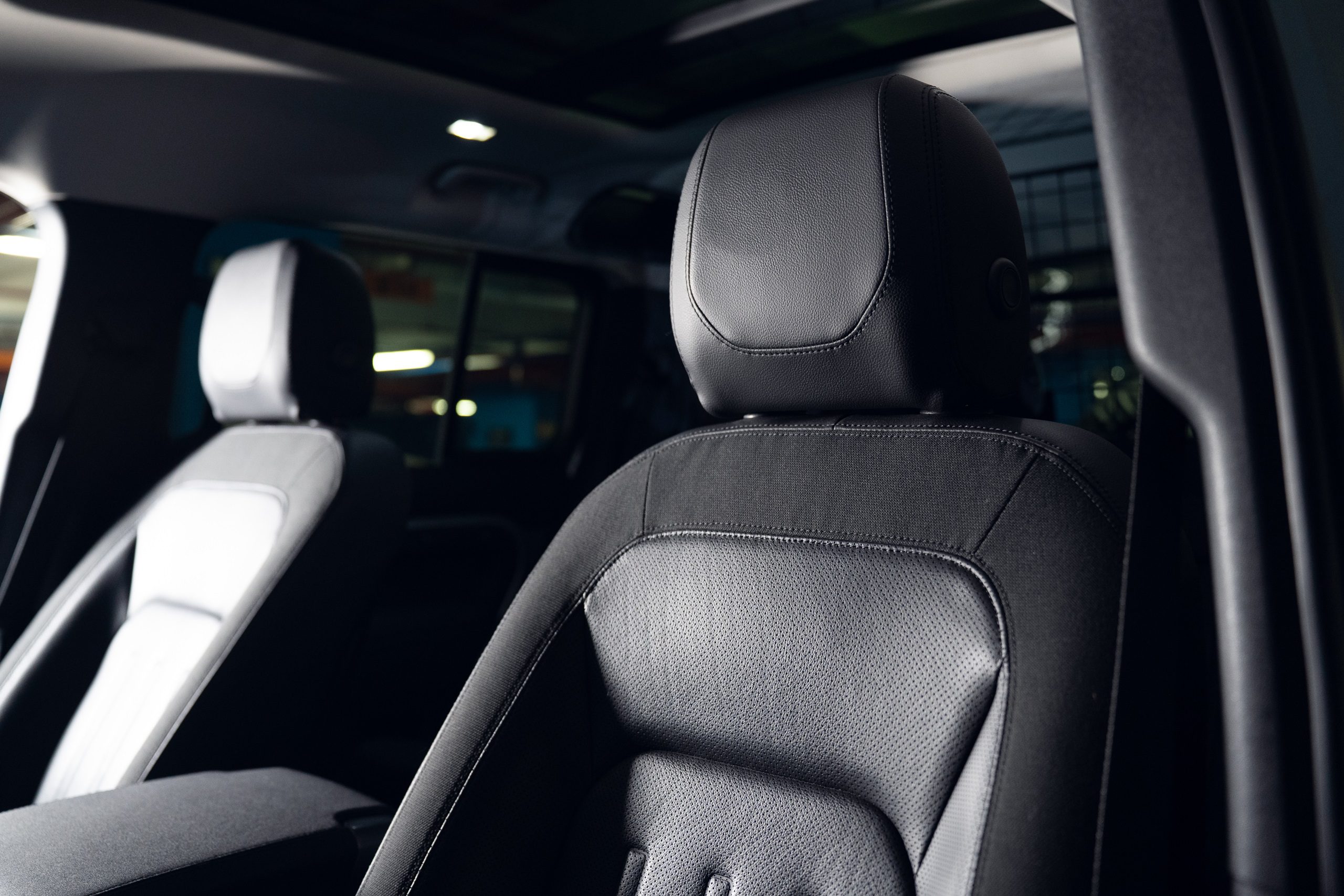 2020 Land Rover Defender D240 SE