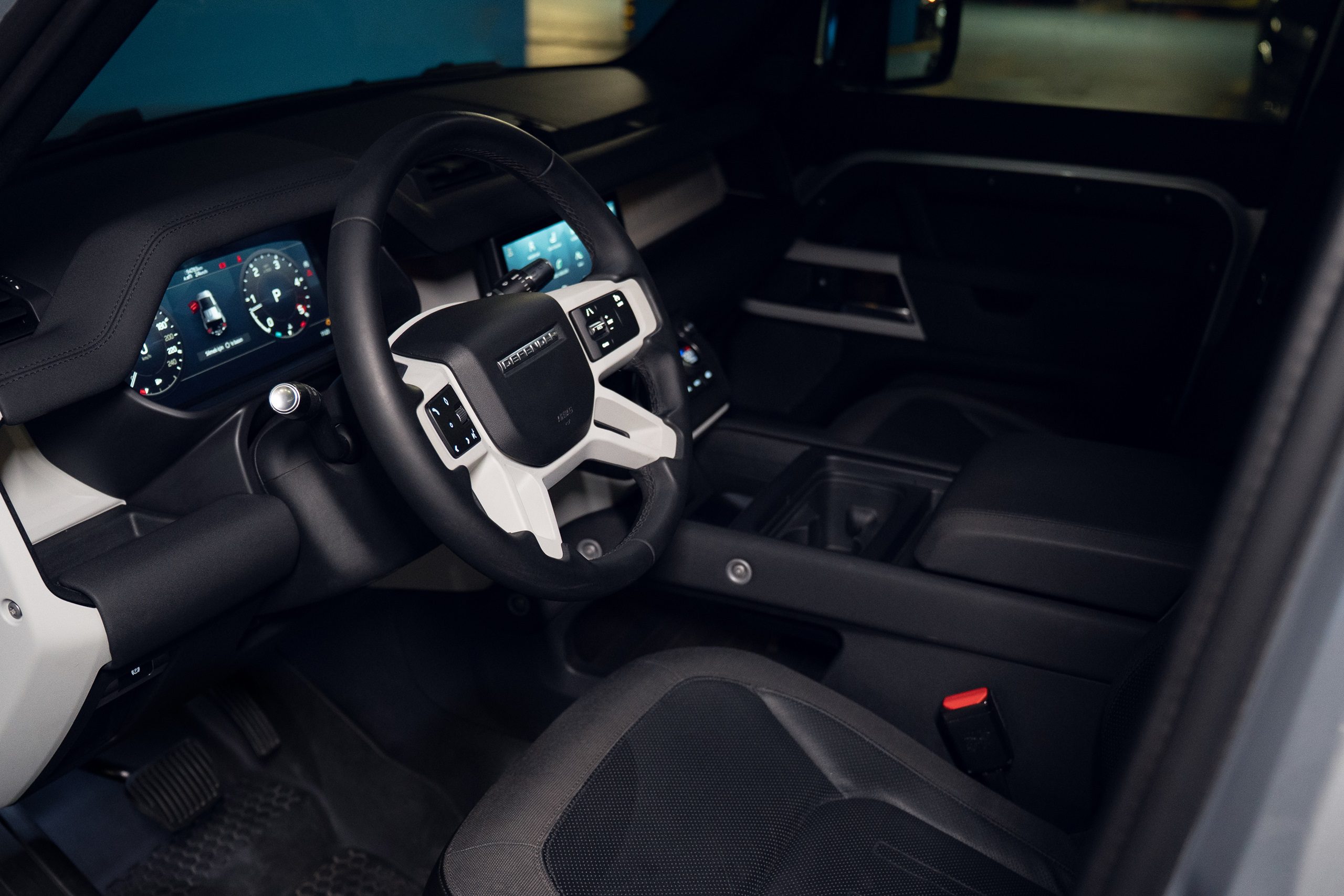 2020 Land Rover Defender D240 SE