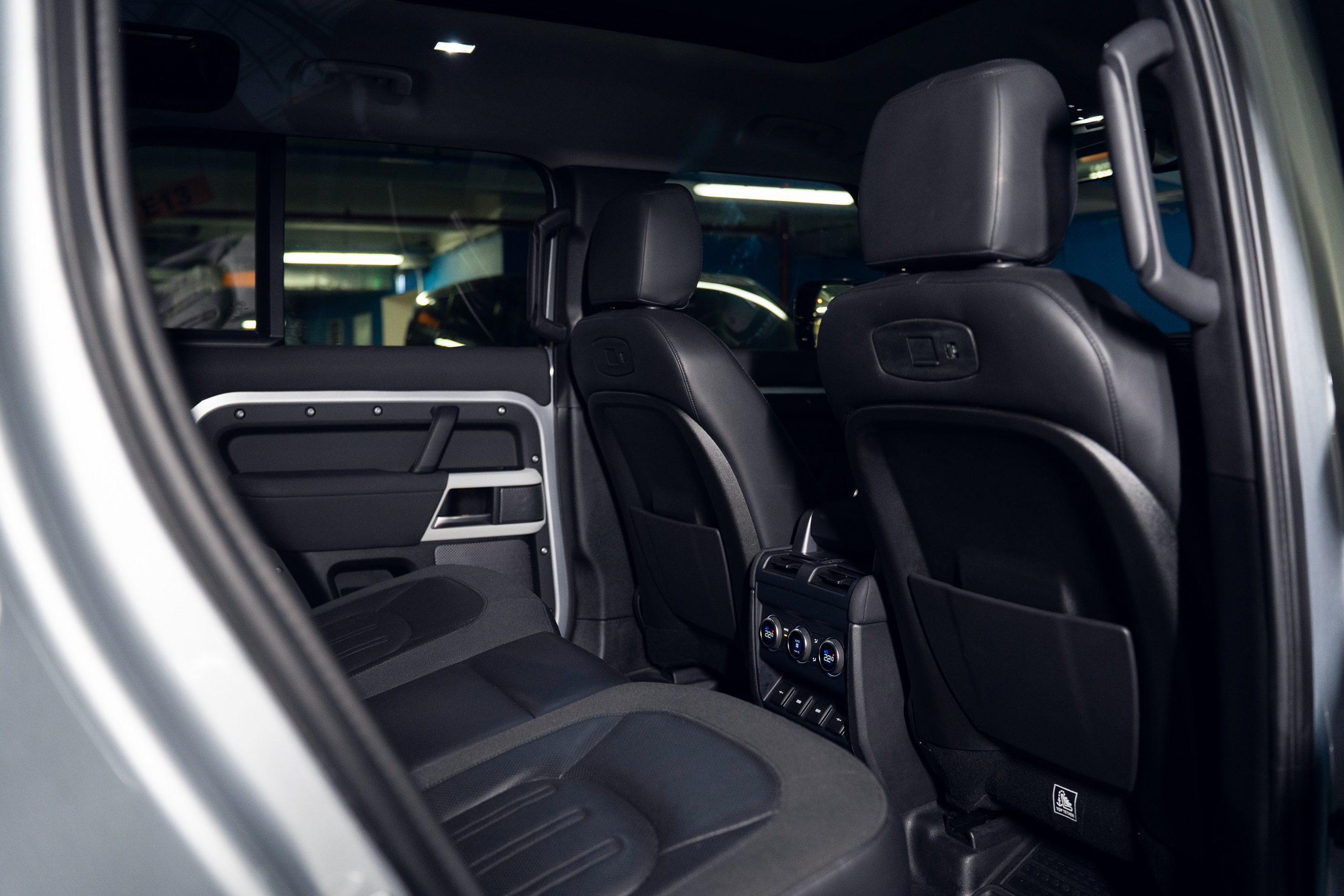 2020 Land Rover Defender D240 SE