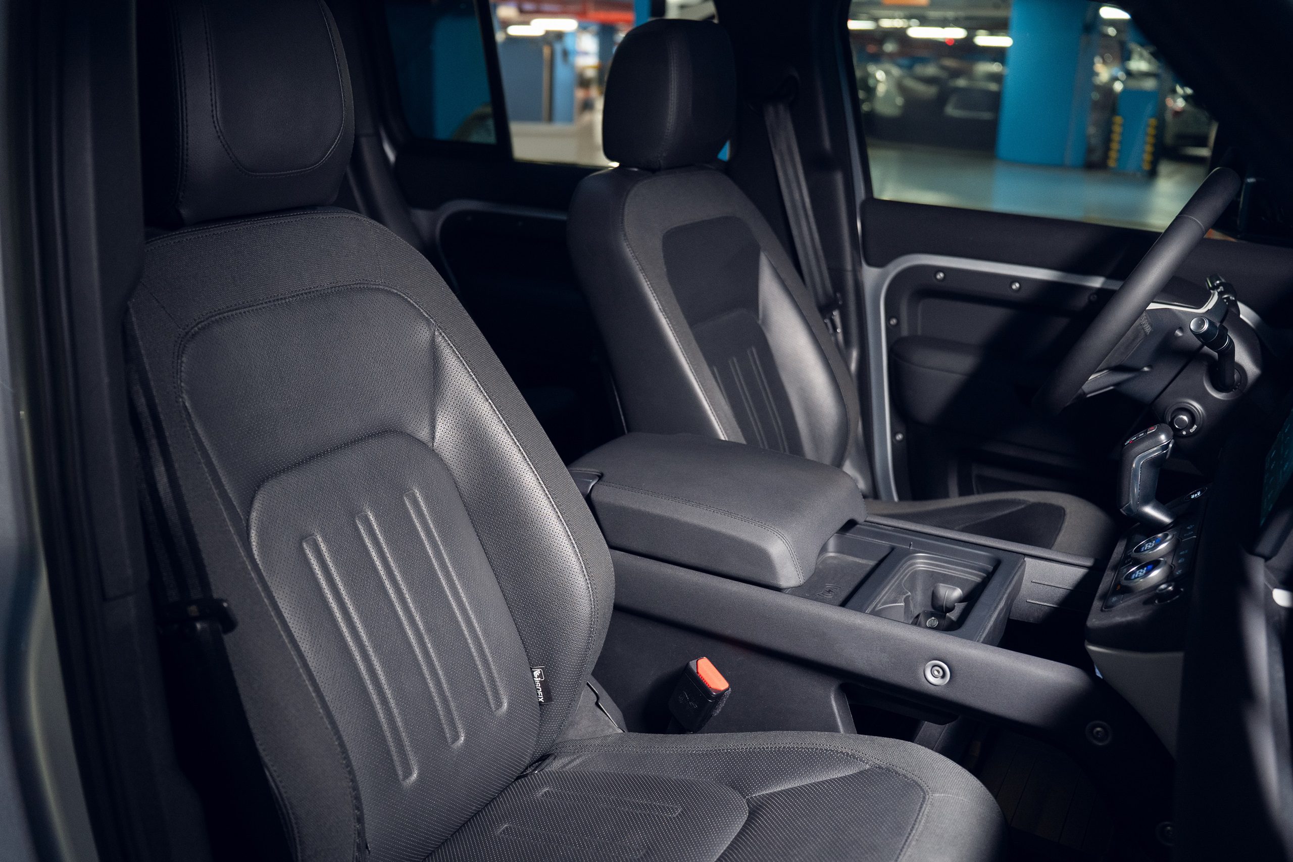 2020 Land Rover Defender D240 SE