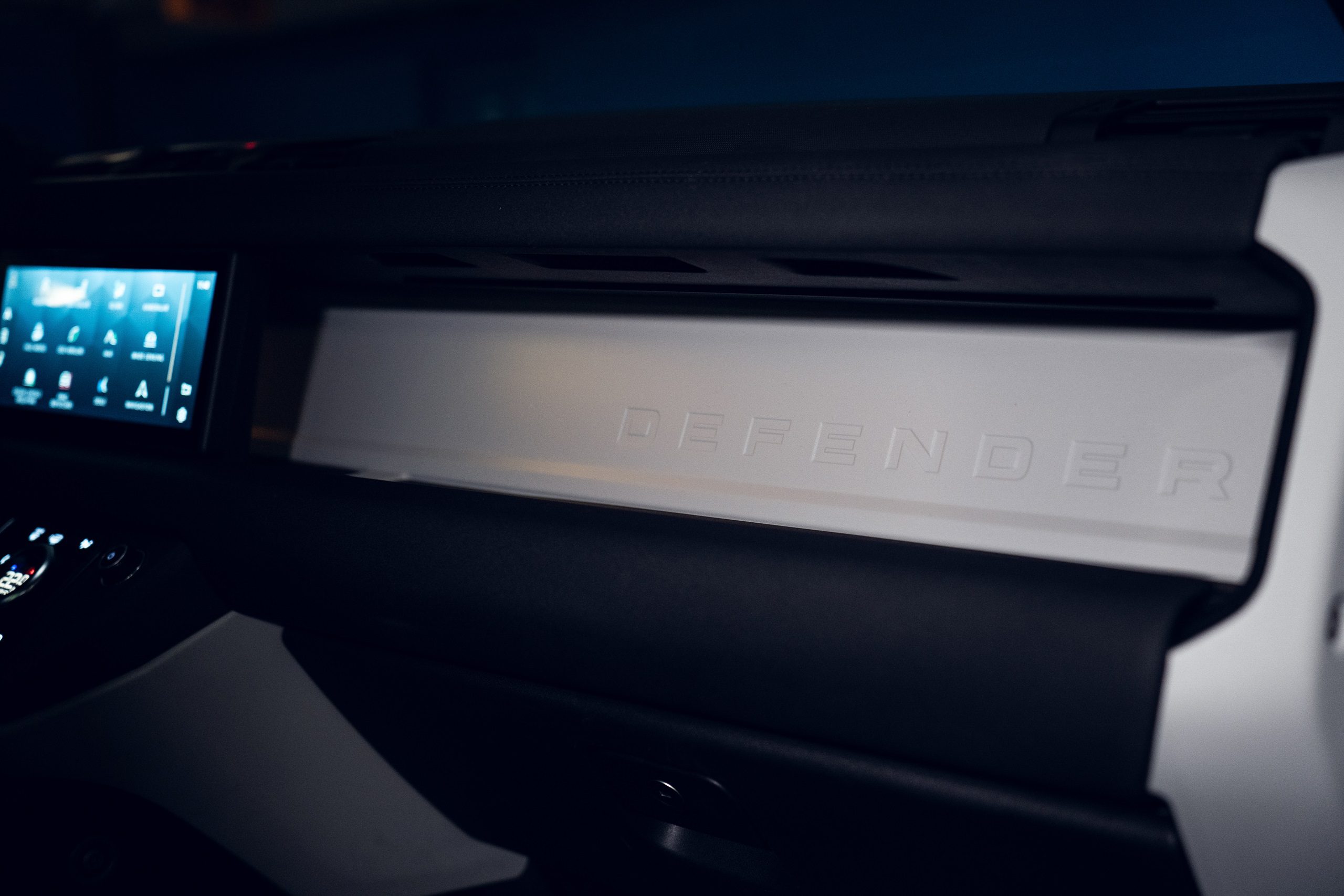 2020 Land Rover Defender D240 SE