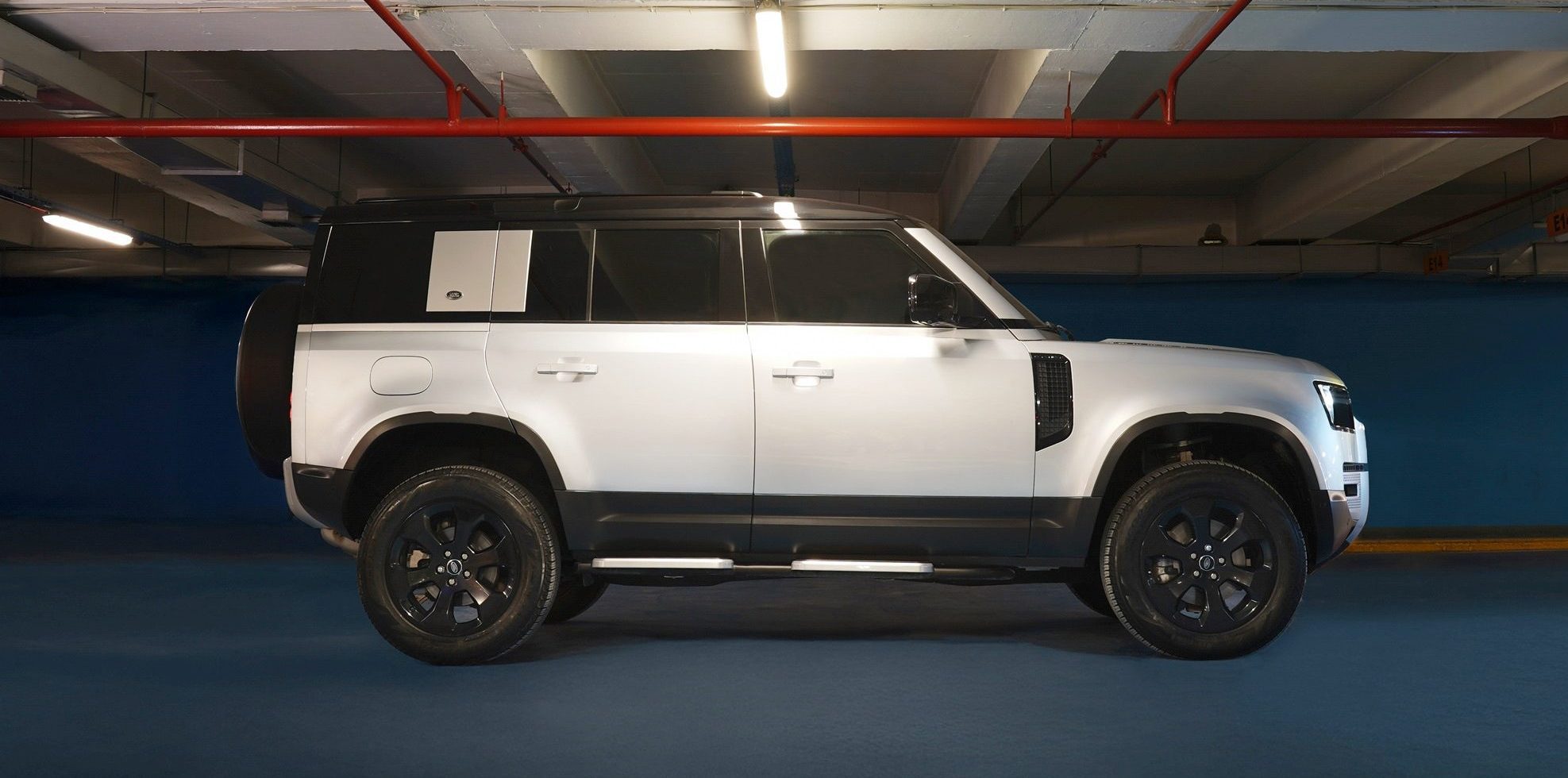 2020 Land Rover Defender D240 SE