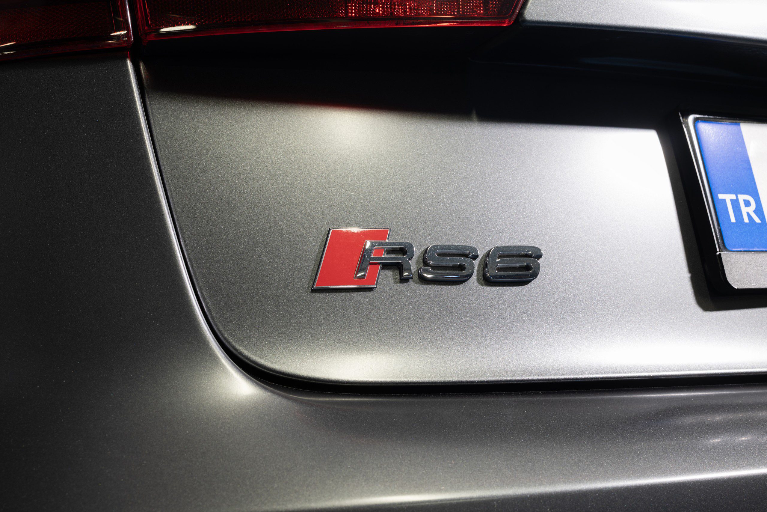 2016 AUDI RS6 Avant Performance