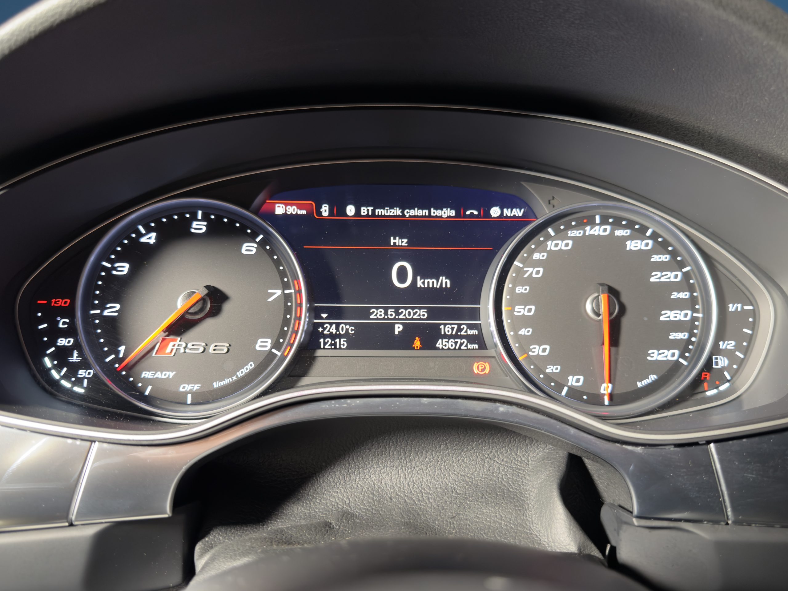 2016 AUDI RS6 Avant Performance