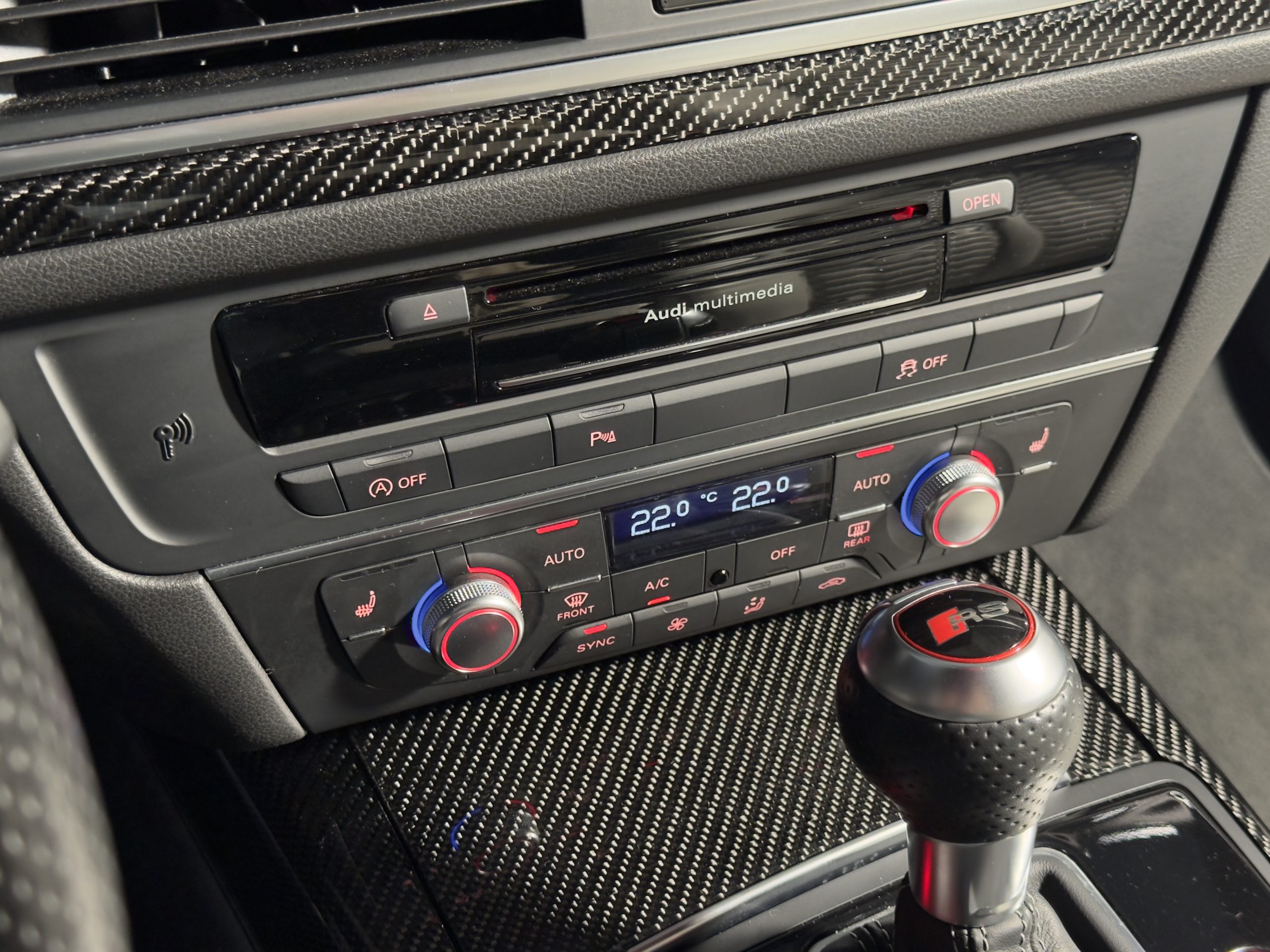 2016 AUDI RS6 Avant Performance