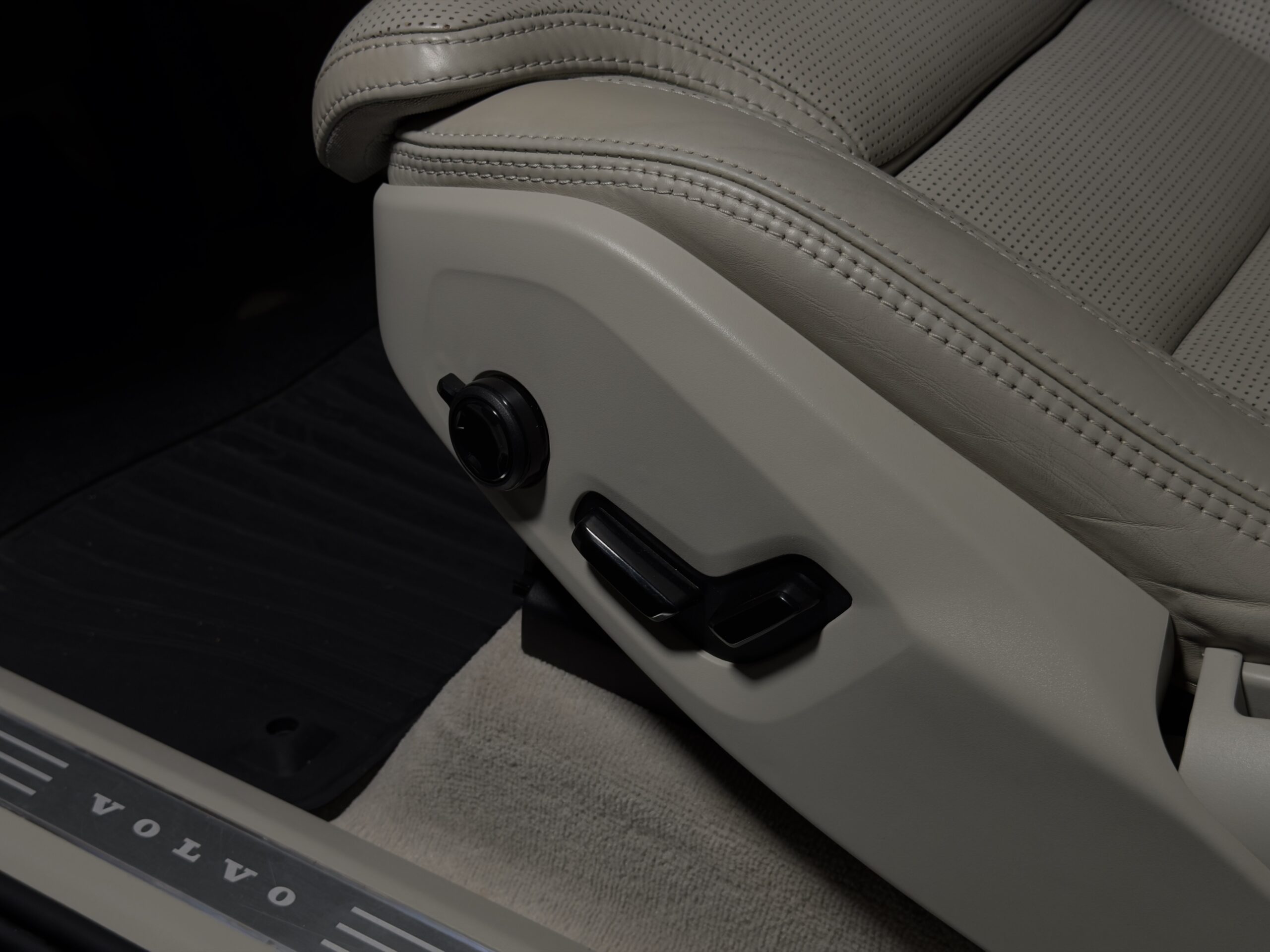 2019 Volvo XC90 B5 Inscription