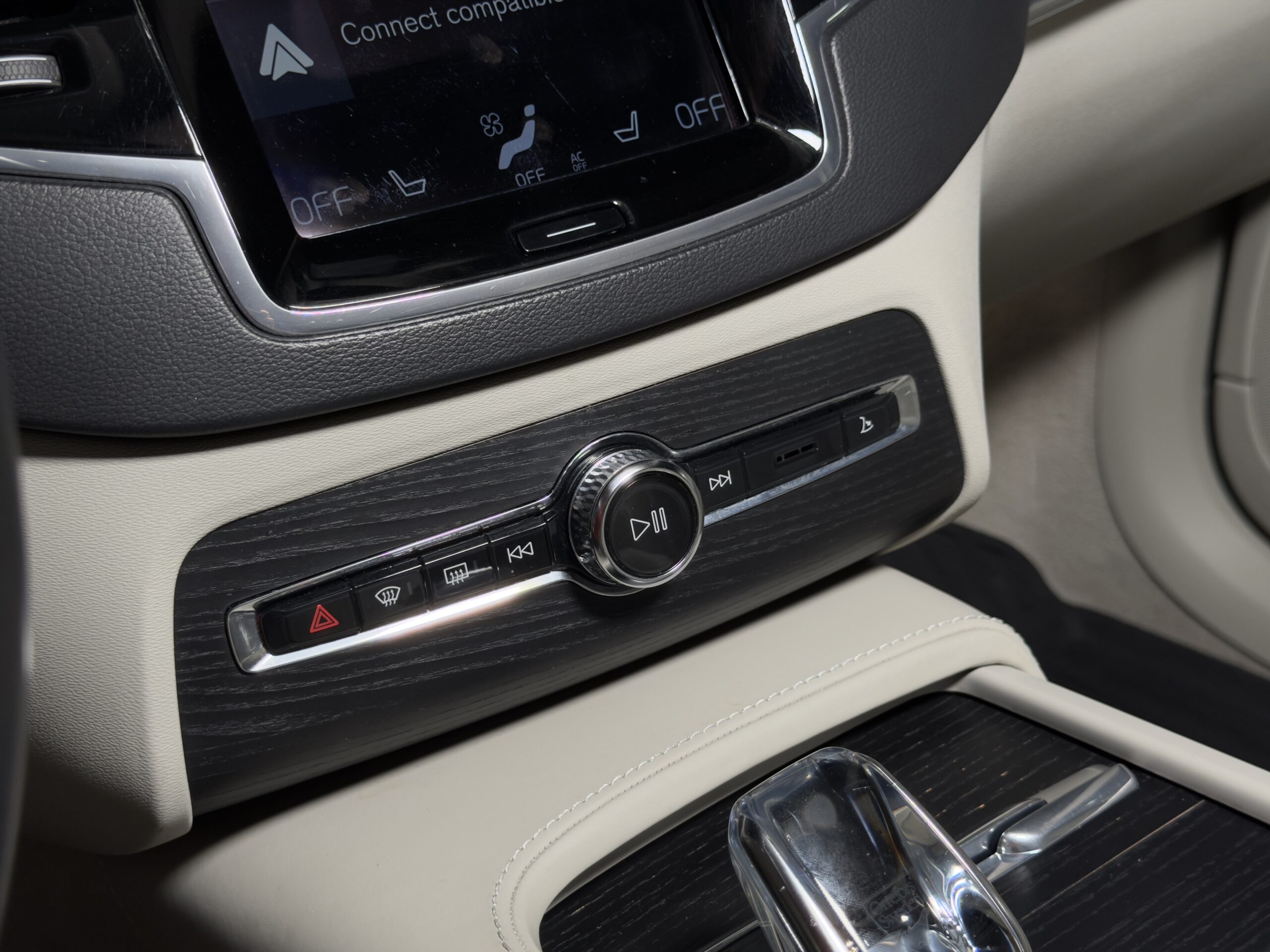 2019 Volvo XC90 B5 Inscription