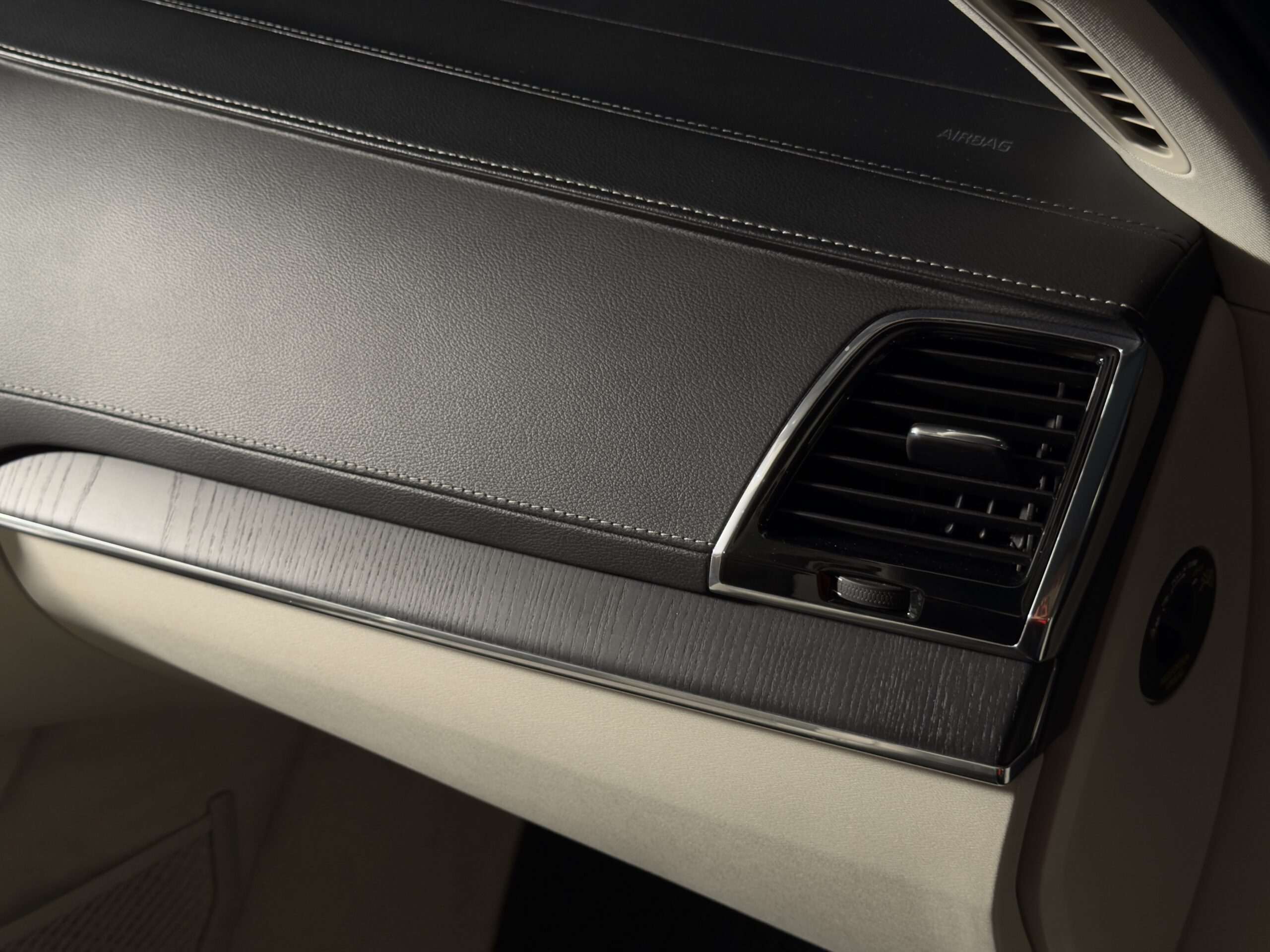 2019 Volvo XC90 B5 Inscription