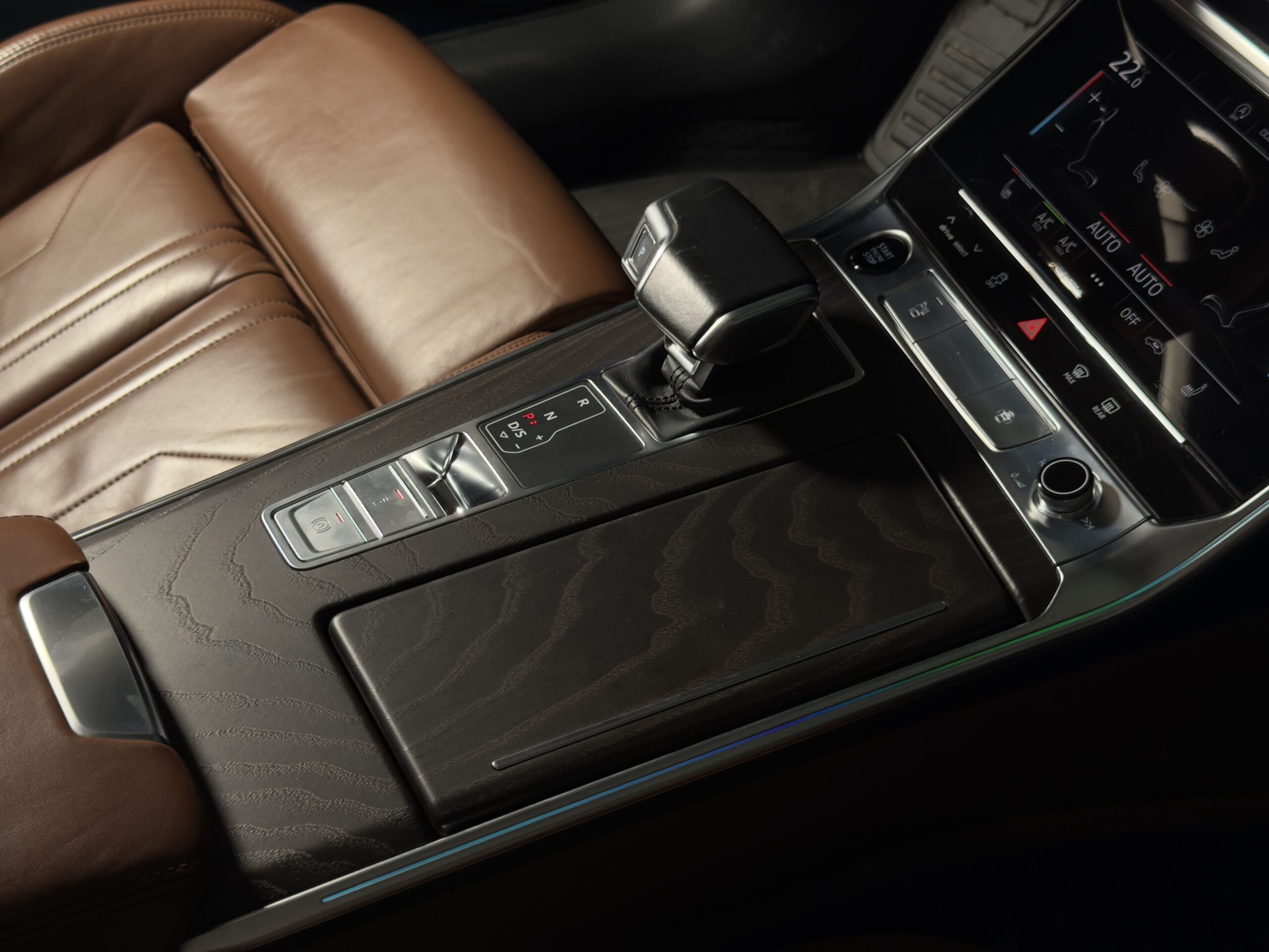 2021 AUDI A6 Sedan 40TDI QUATTRO 204 HP S TRONIC