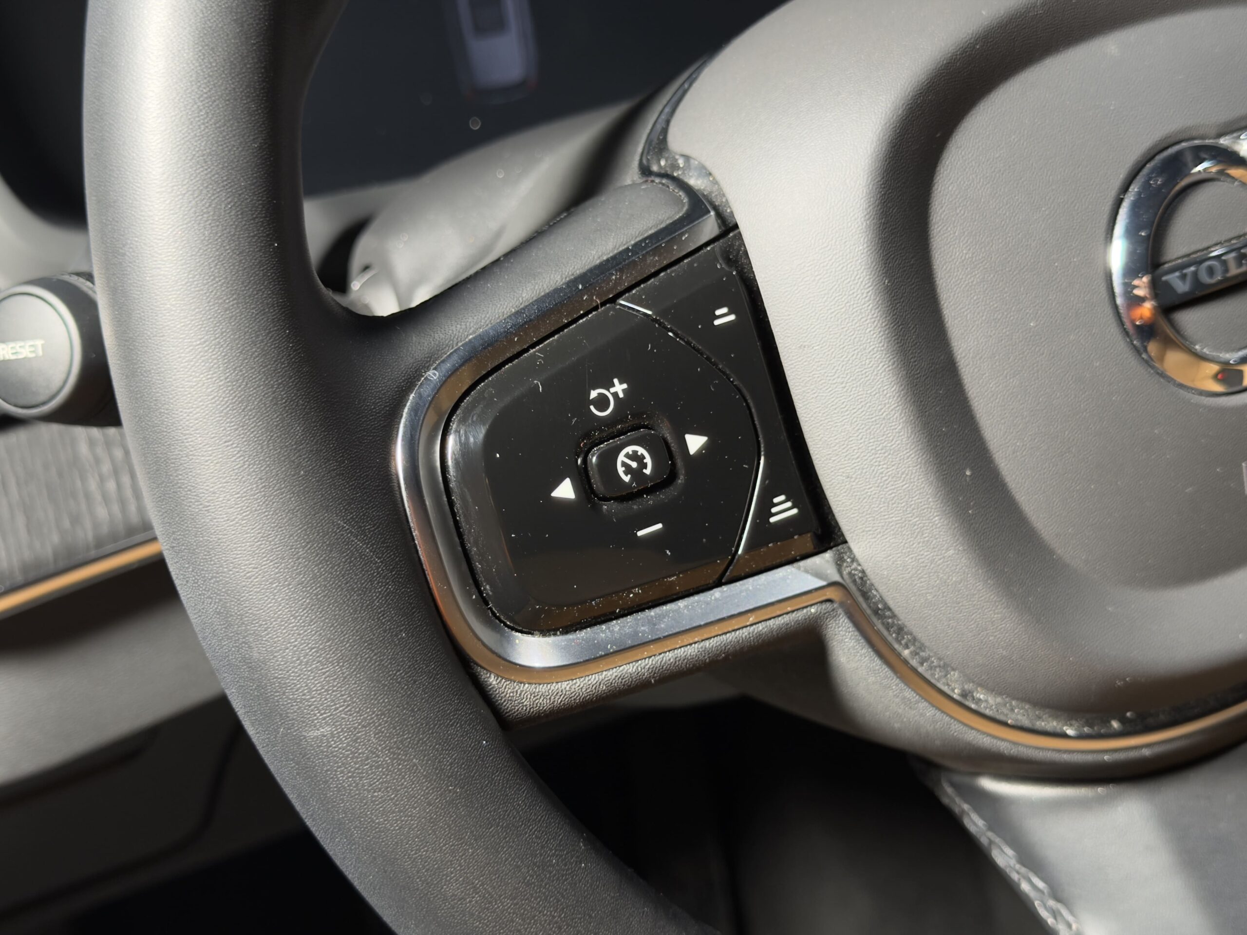 2023 Volvo XC90 B5 AWD Plus Bright