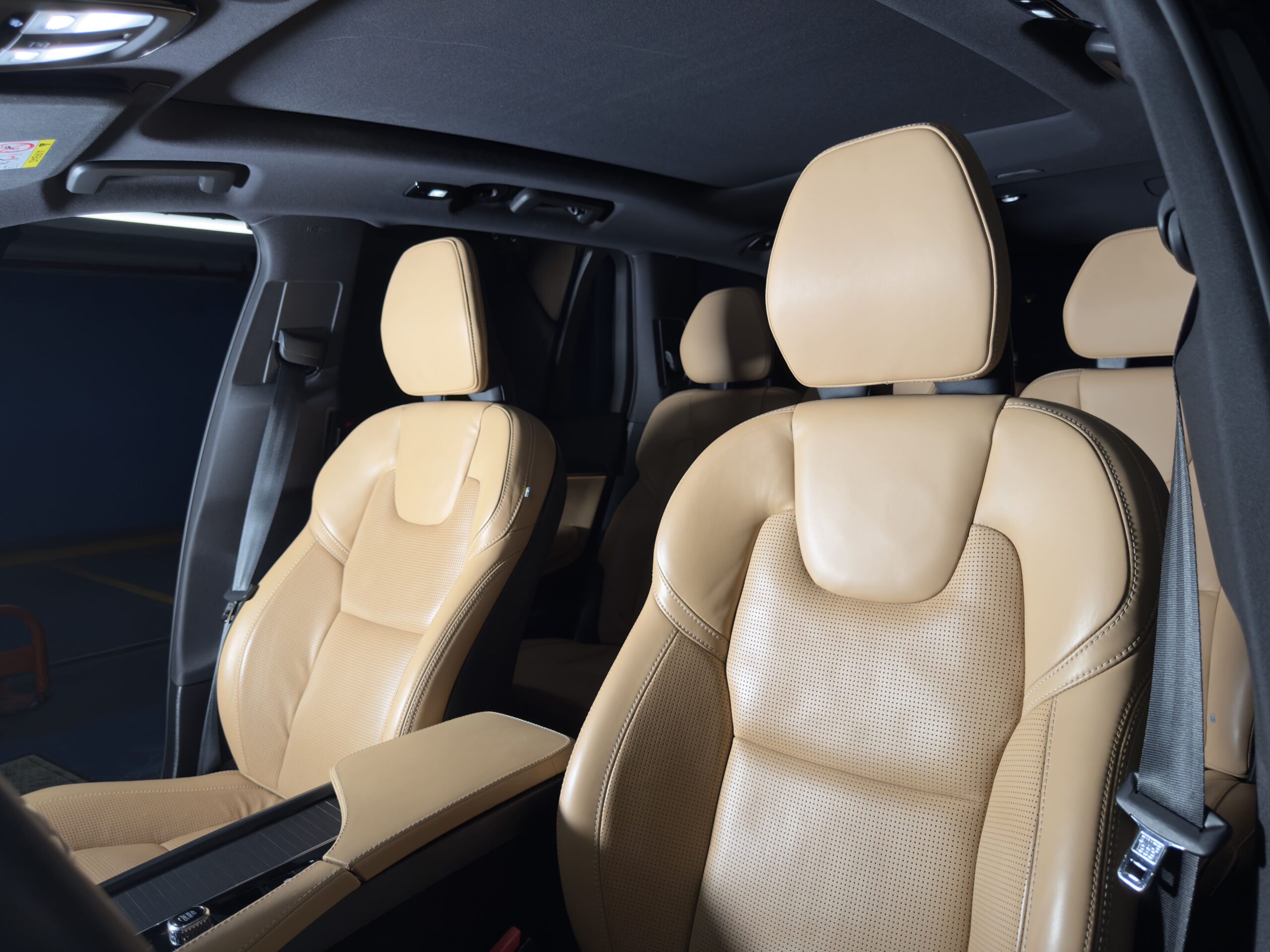 2023 Volvo XC90 B5 AWD Plus Bright