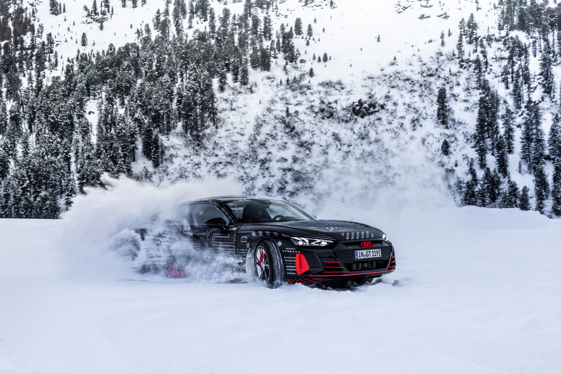 AUDI, tamamen elektriğe geçecek