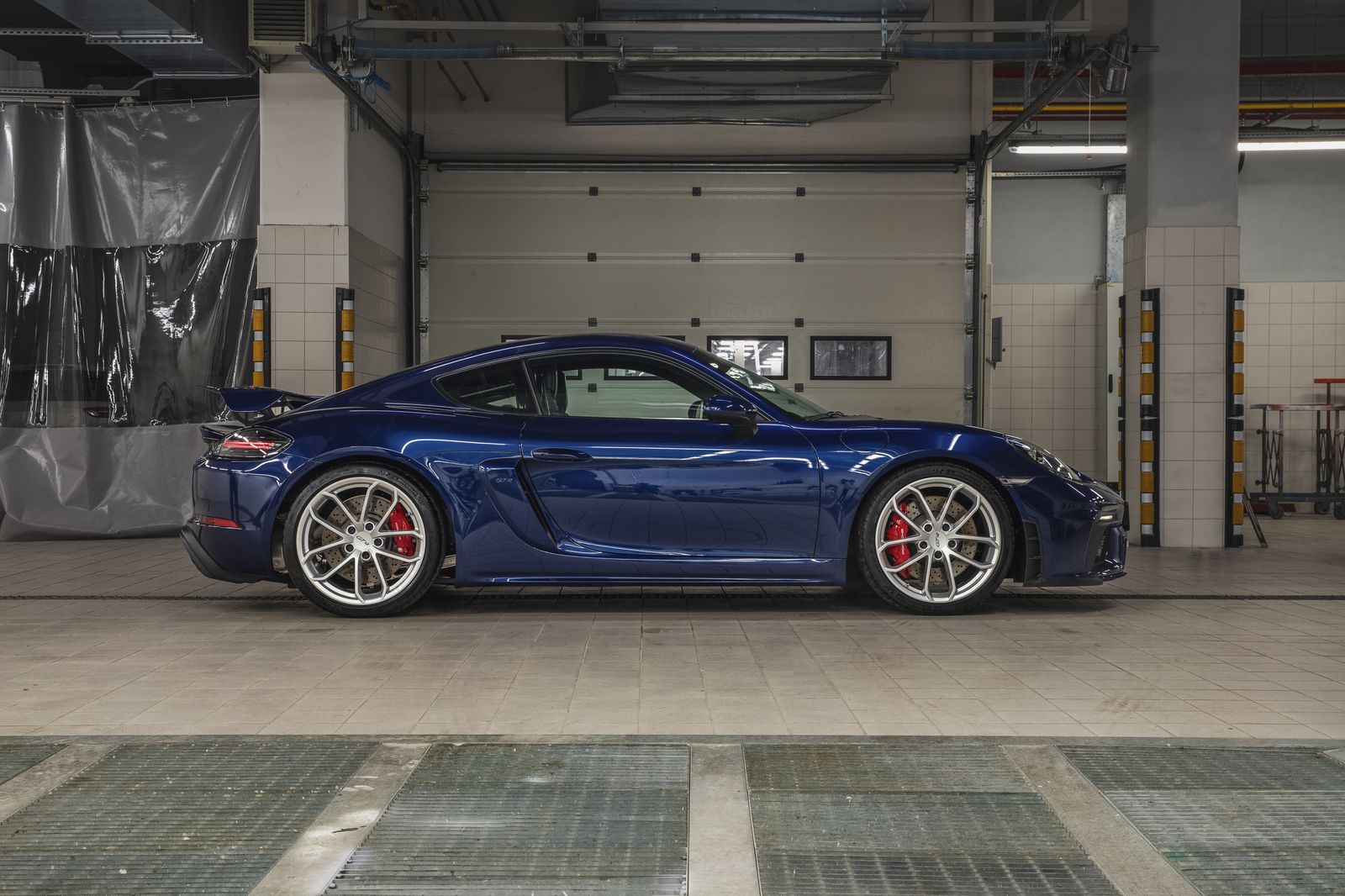 2021 Porsche 718 Cayman GT4