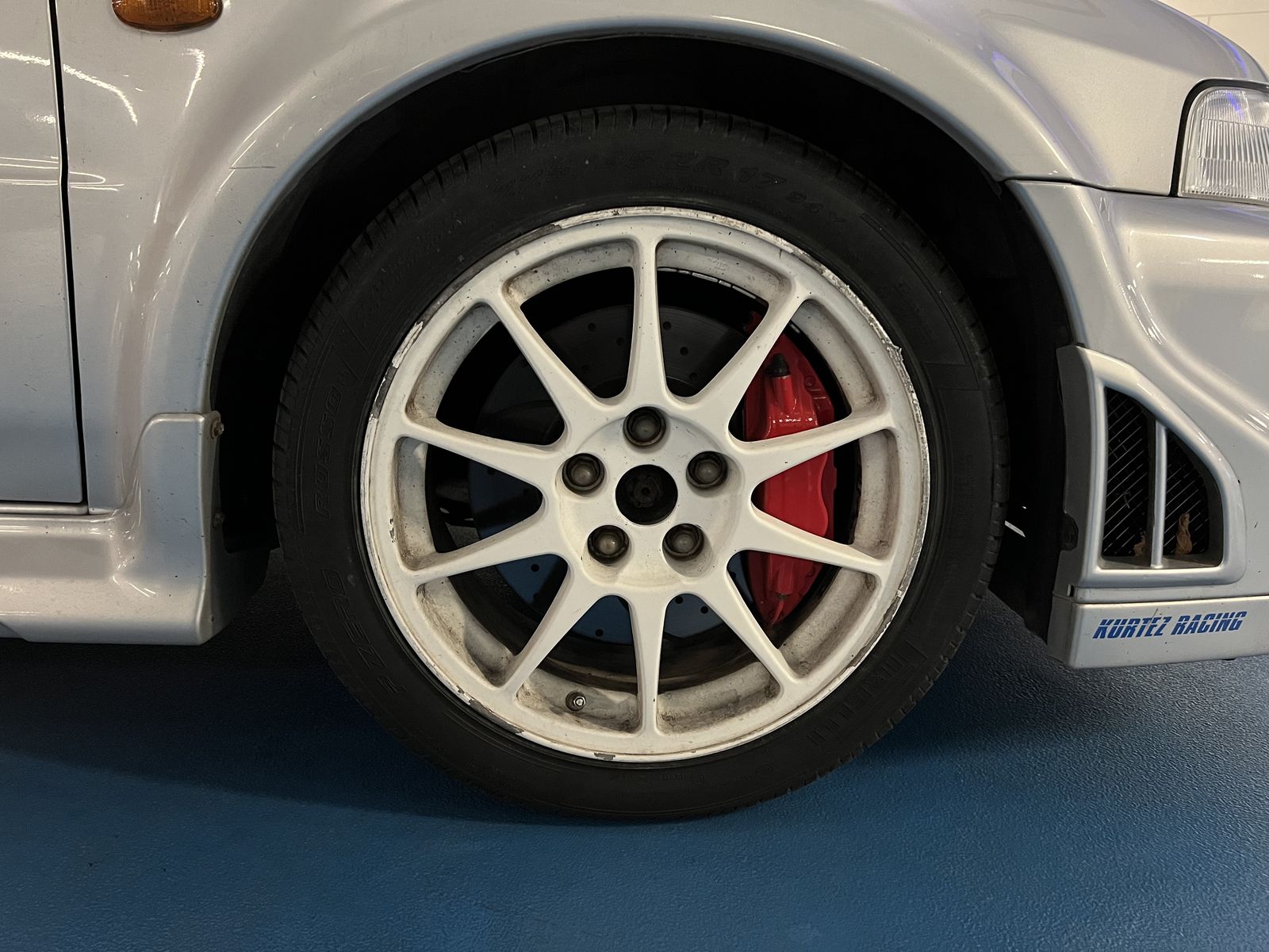 2001 Mitsubishi Lancer EVO 6 Tommi Makinen Edition