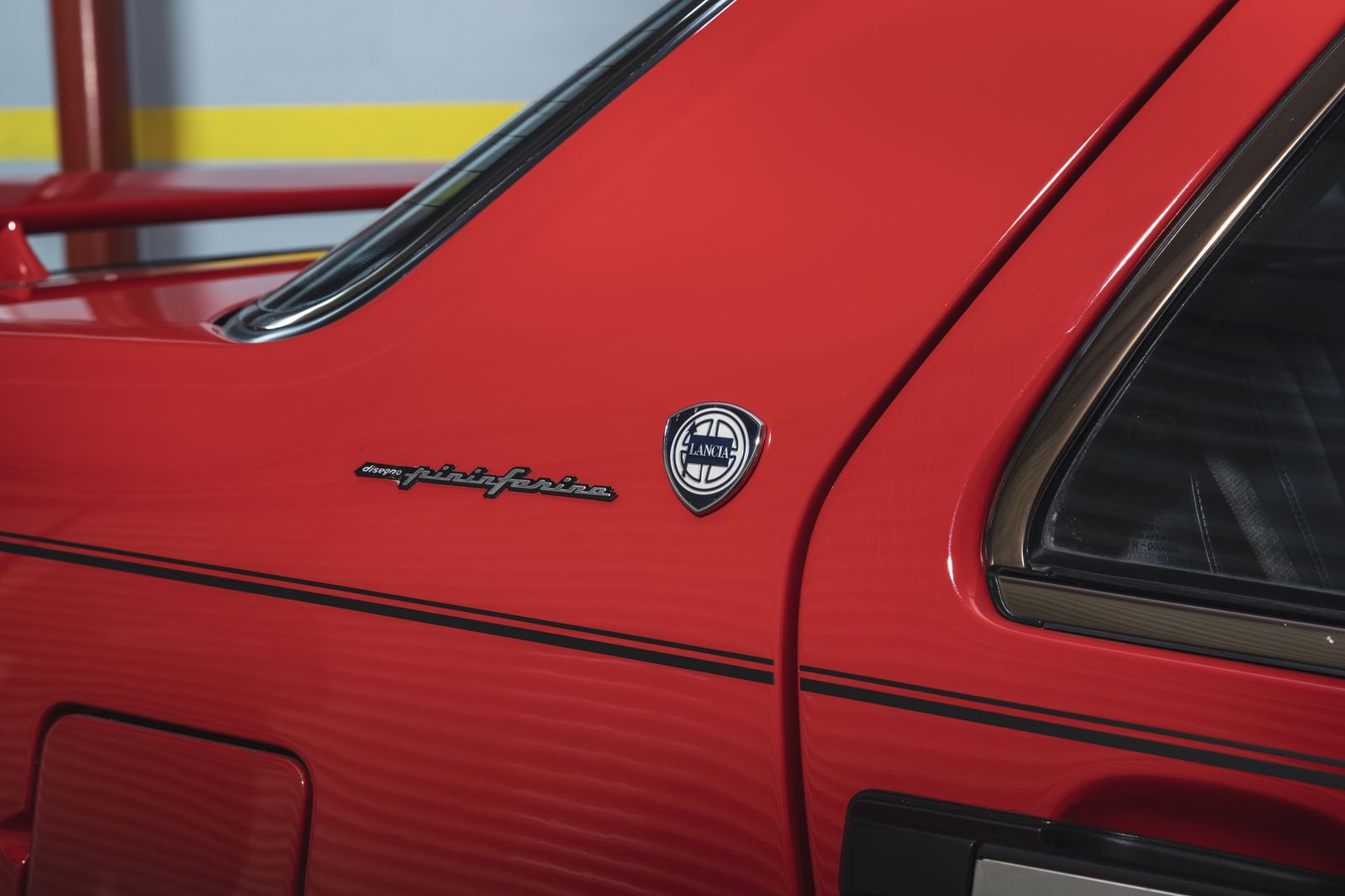 1992 Lancia Thema 8·32 by Ferrari