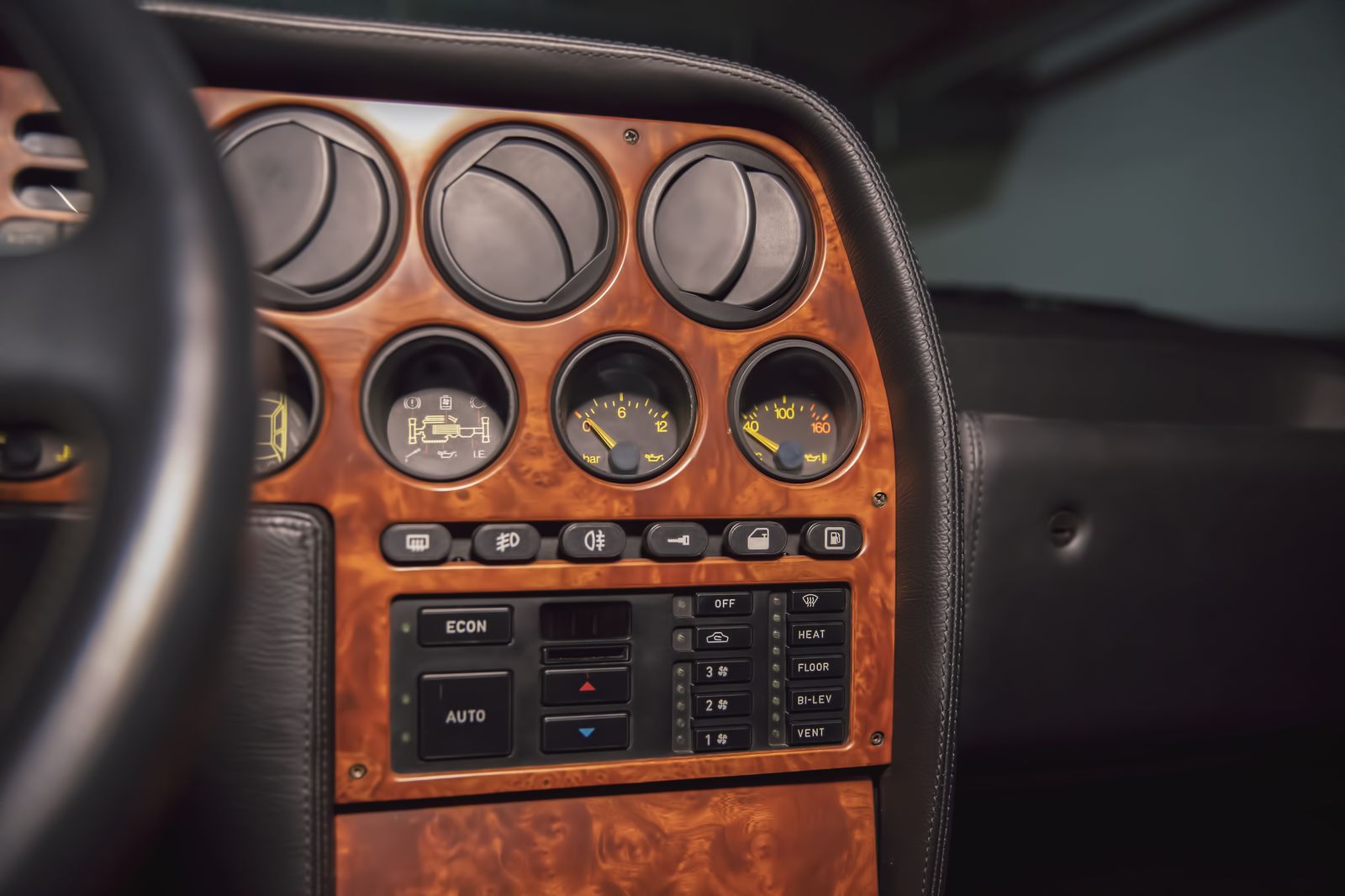 1992 Lancia Thema 8·32 by Ferrari