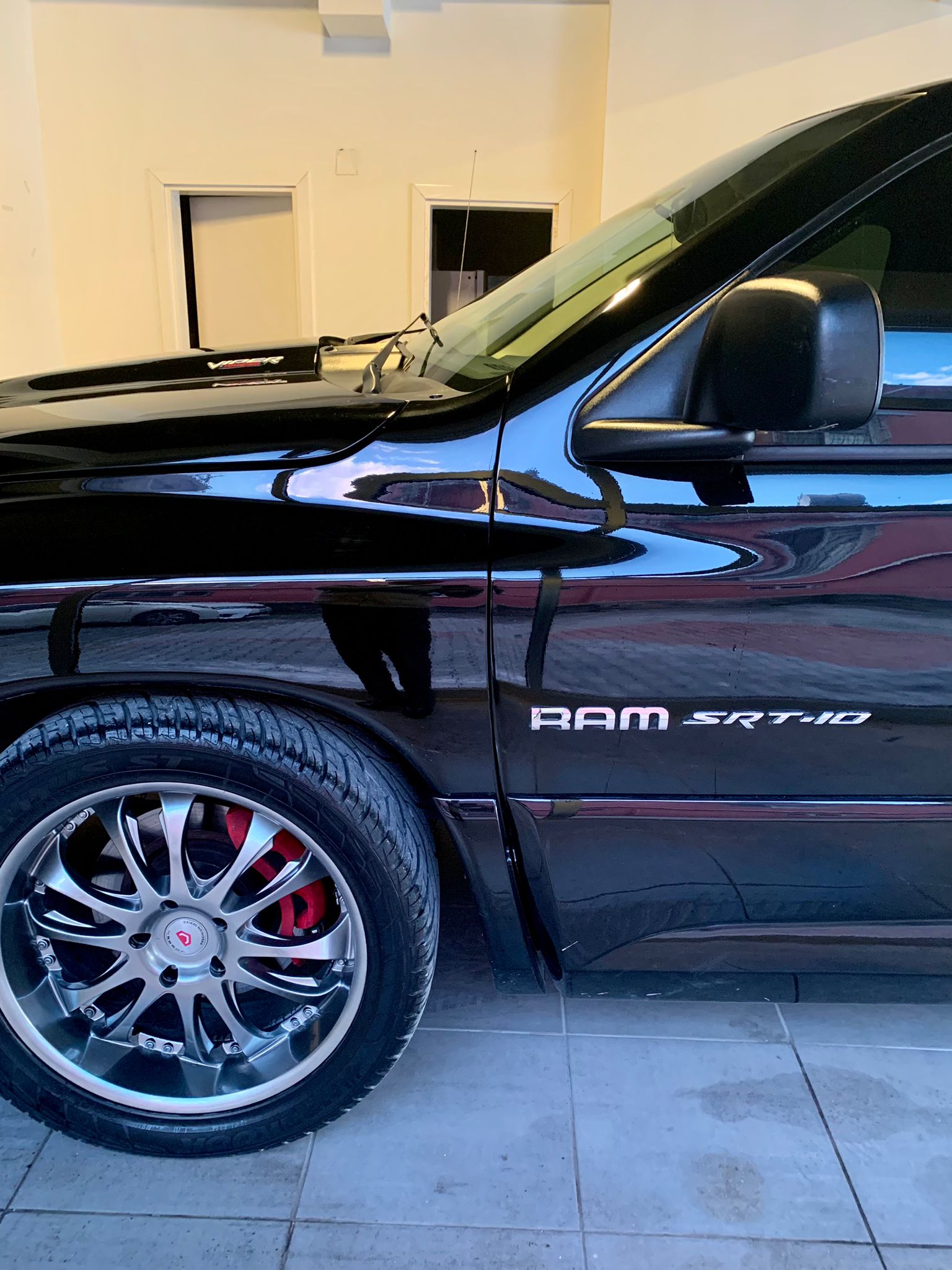 2004 Dodge RAM SRT-10