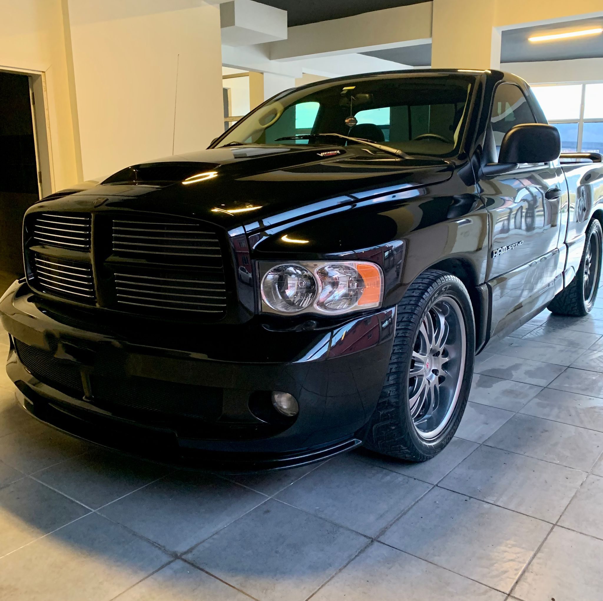 2004 Dodge RAM SRT-10