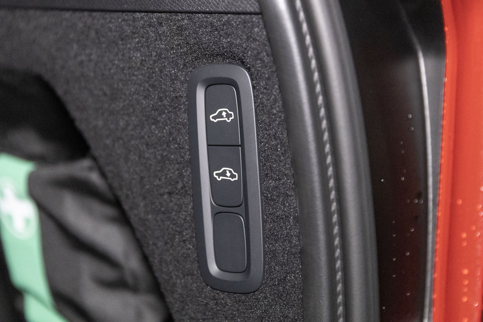 2023 Volvo XC90 B5 AWD Plus Dark