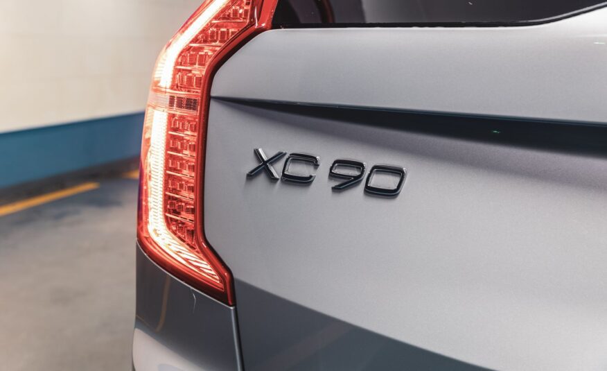 2023 Volvo XC90 B5 AWD Plus Dark