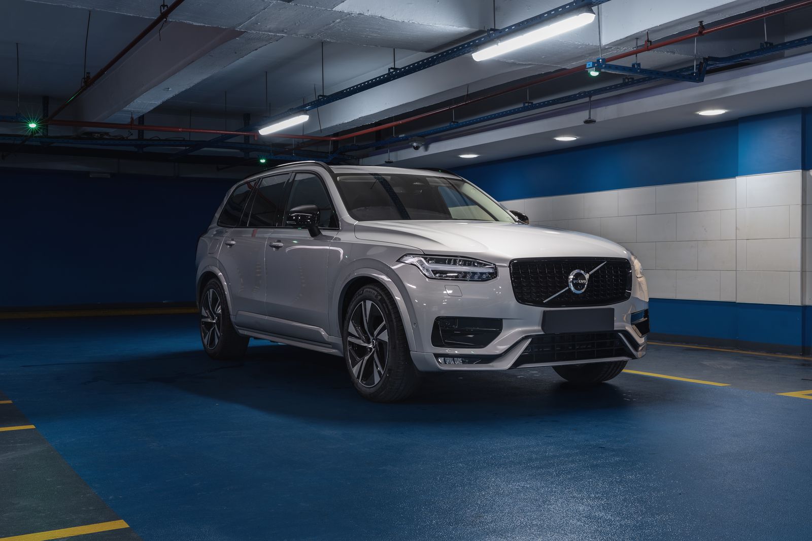 2023 Volvo XC90 B5 AWD Plus Dark