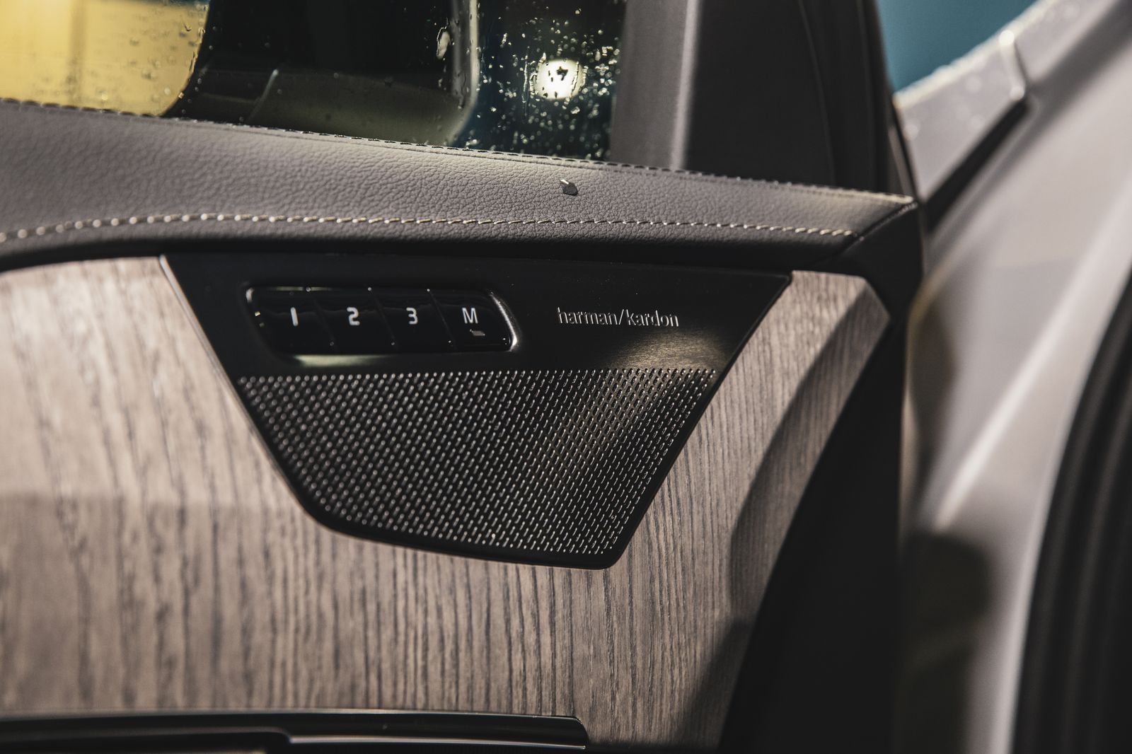 2023 Volvo XC90 B5 AWD Plus Dark