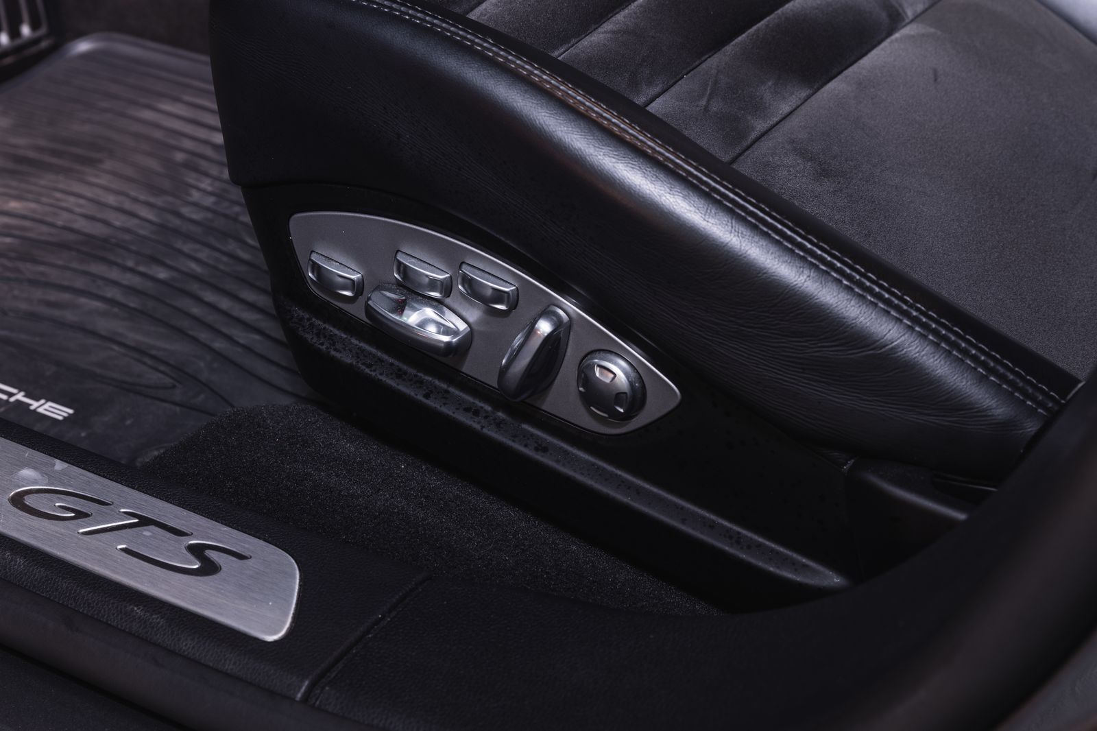 2015 Porsche Panamera GTS