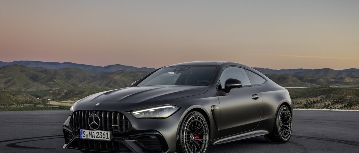 Yeni Mercedes-AMG CLE53 Coupe 443 bg güç üretiyor