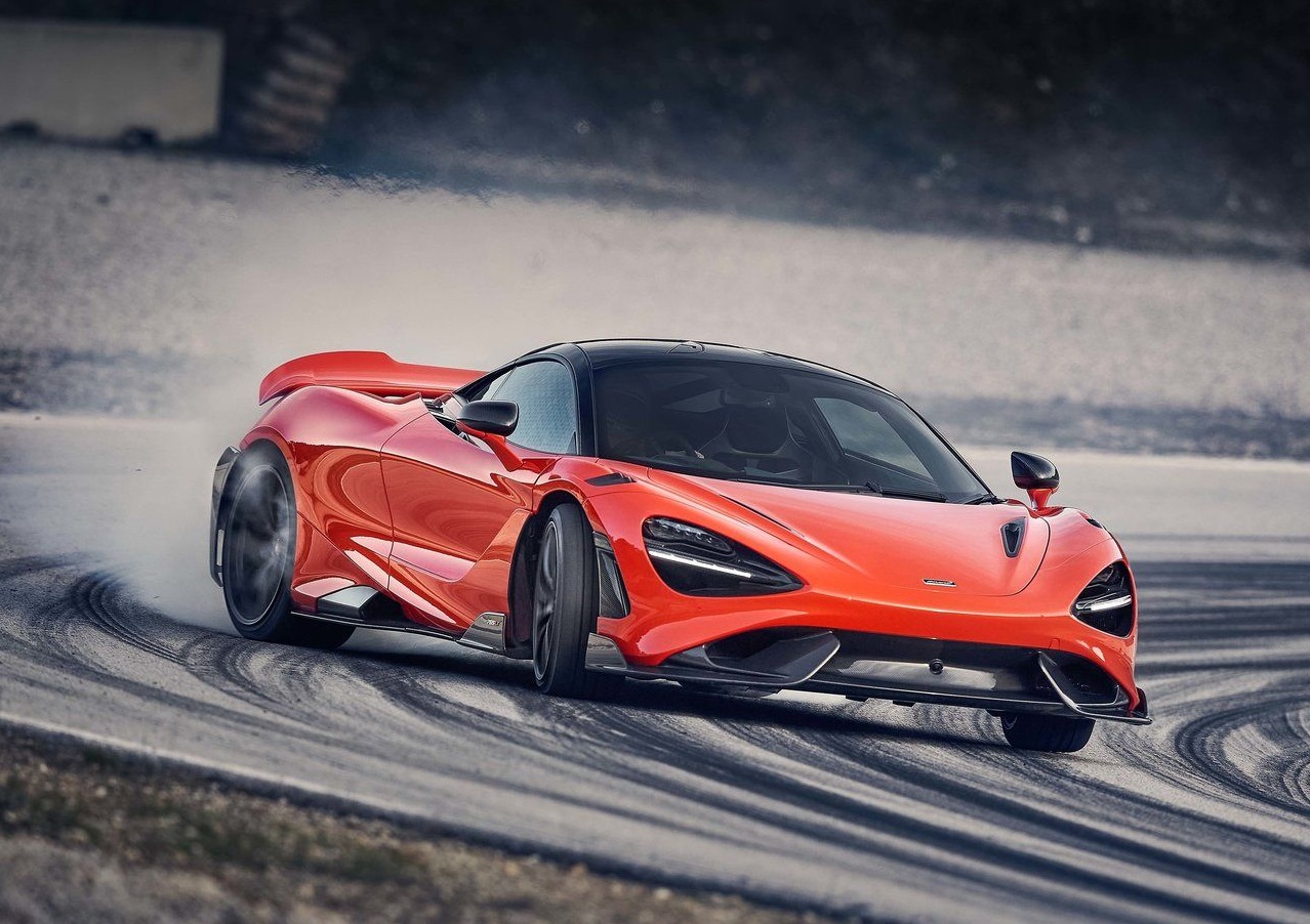 McLaren, otomobillerini daha da hafifletmek için çalışıyor.