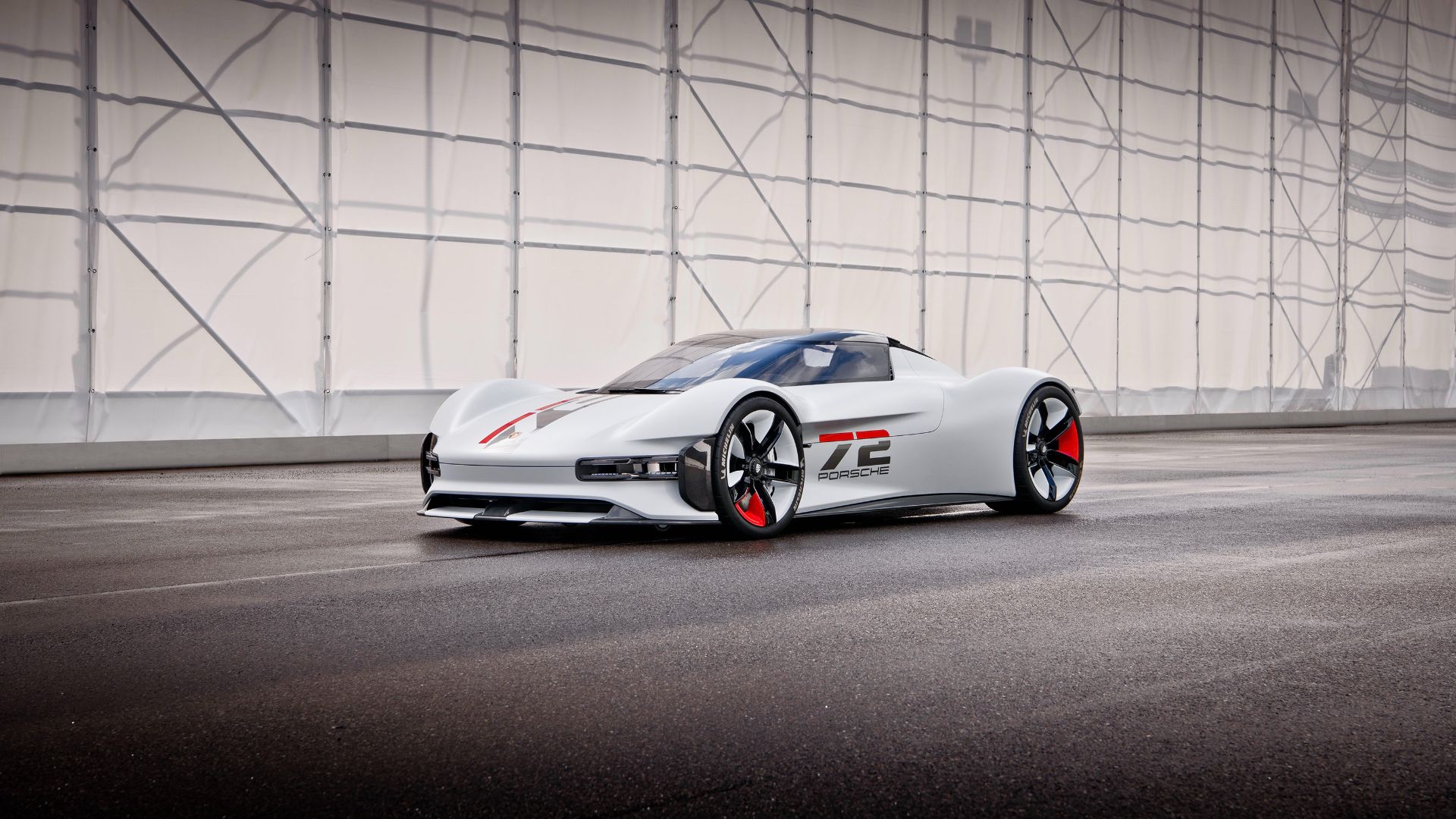 Porsche, Vision Gran Turismo konseptini tanıttı
