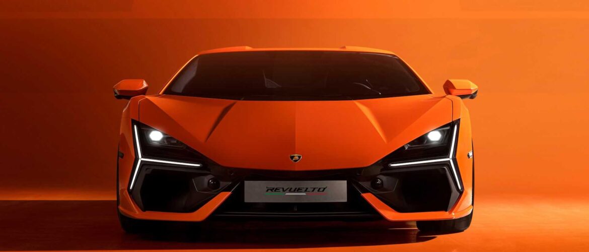 Elektrik devrimi; Lamborghini Revuelto tanıtıldı