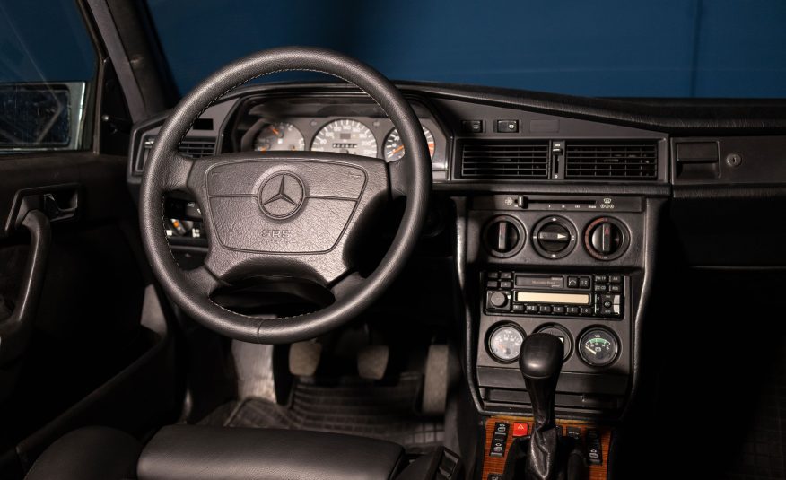1986 Mercedes-Benz 190 E 2.3 16V