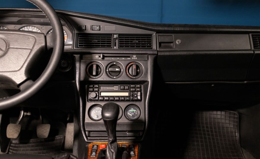1986 Mercedes-Benz 190 E 2.3 16V